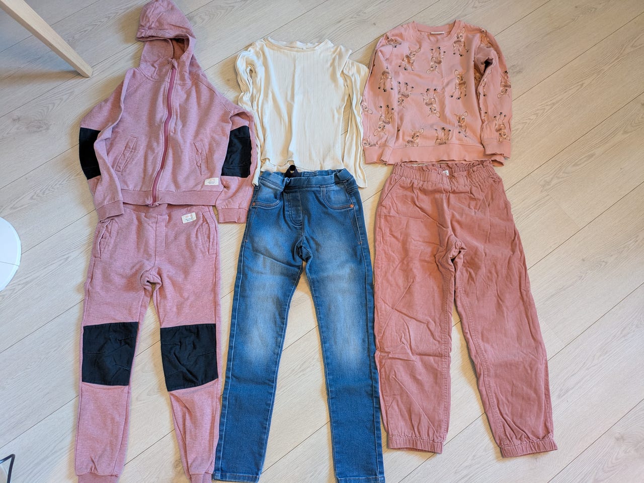 Jenteklær str. 122/128 | FINN-torget