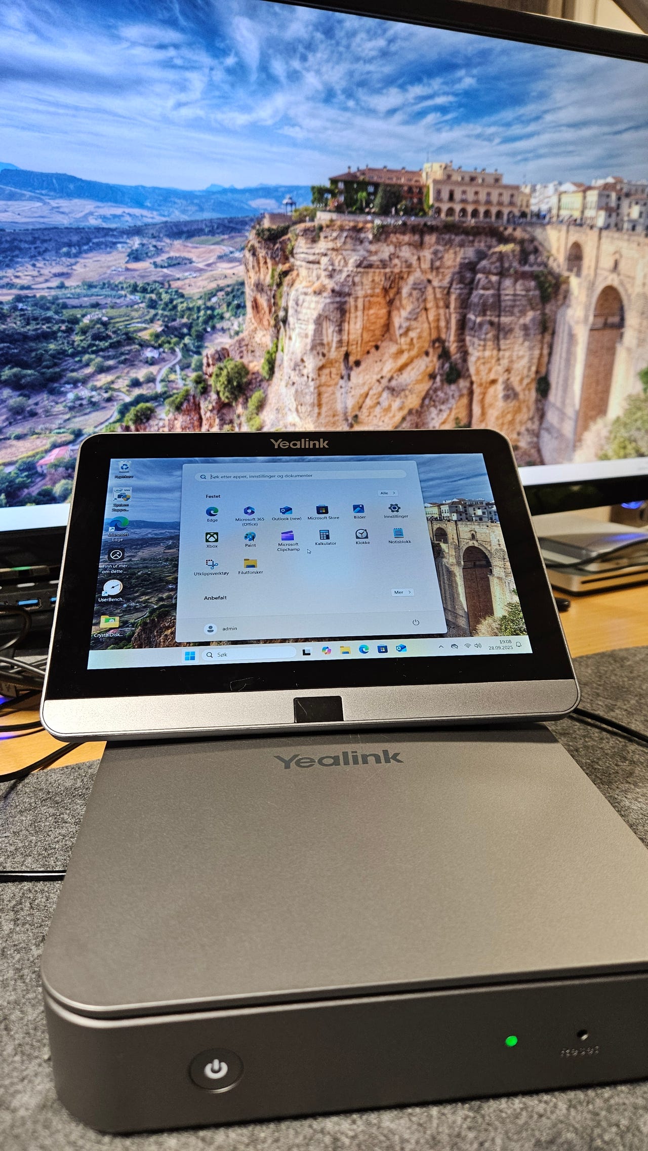 Yealink Mcore med Mtouch2 | FINN-torget