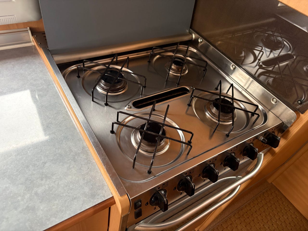 dd004044-d226-49b1-9c1a-1c16893436f9