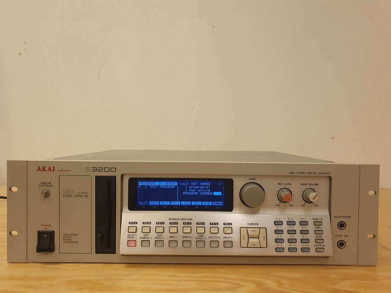 Akai S3200 sampler /m IB-304f filter kort, 32mb RAM og LED-display ...