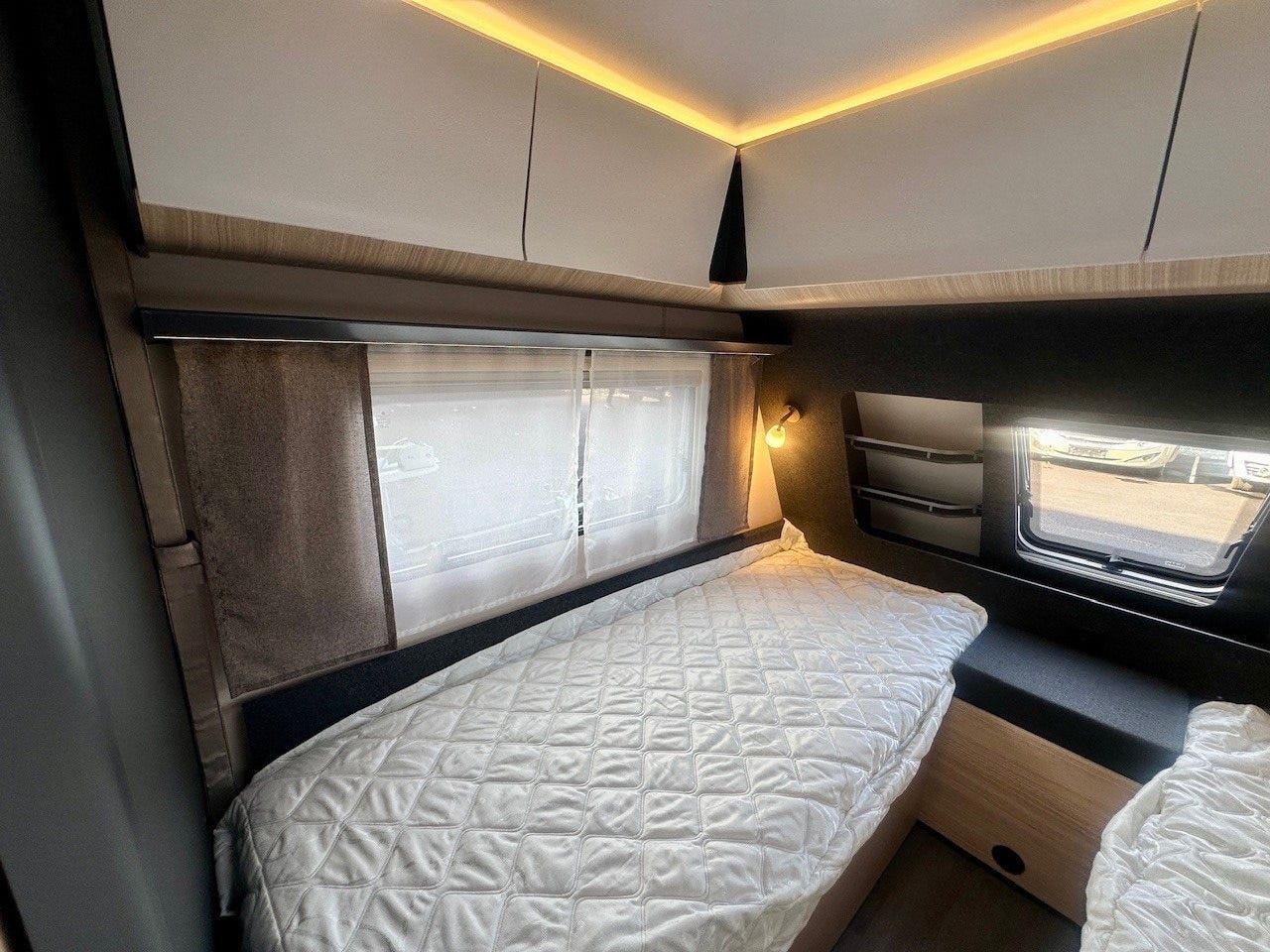 9c183707-e778-43da-b685-15b6637c75b7