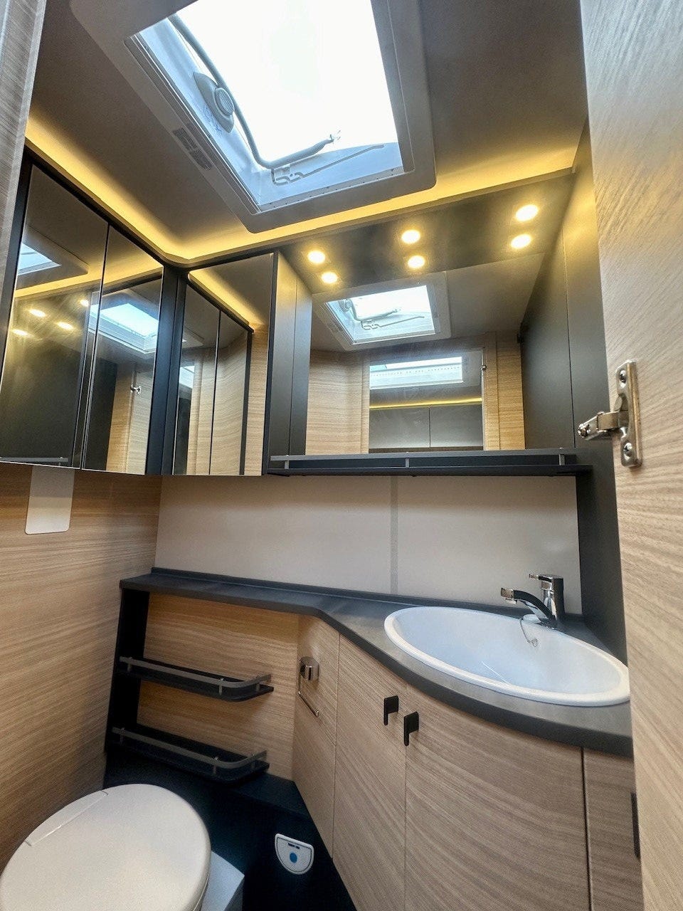 a45db8bd-1910-4429-8d32-5d5382f63da3