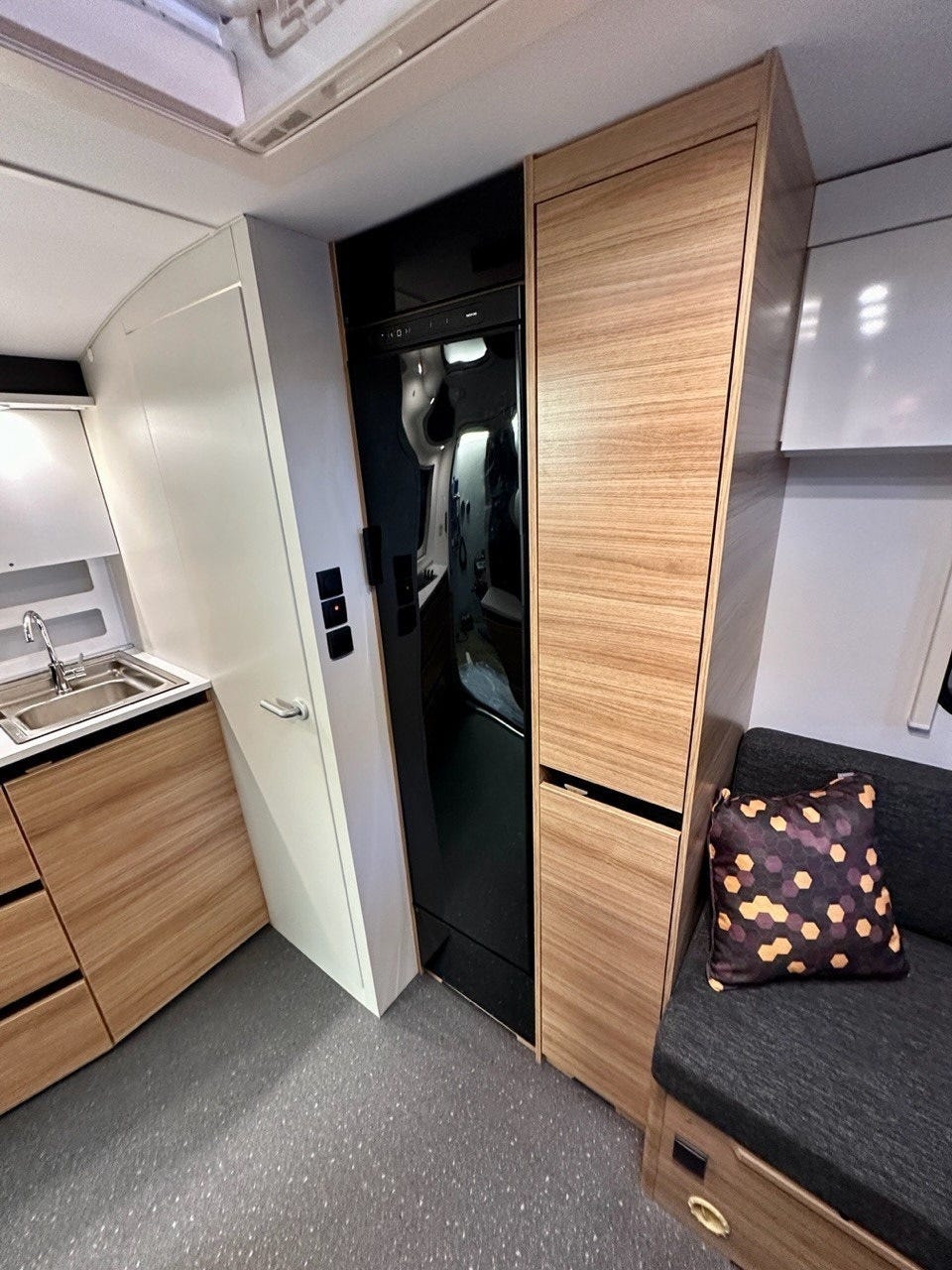 1532ff35-6eca-4cfd-b948-c88517a18de1