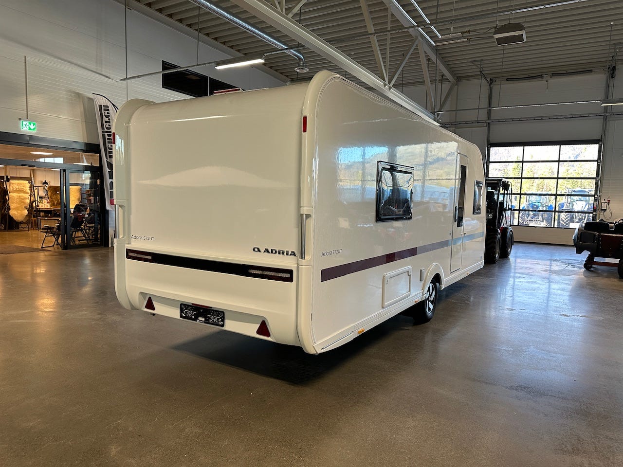 032b48d5-2c47-493d-8507-dc5ab3ae71f2