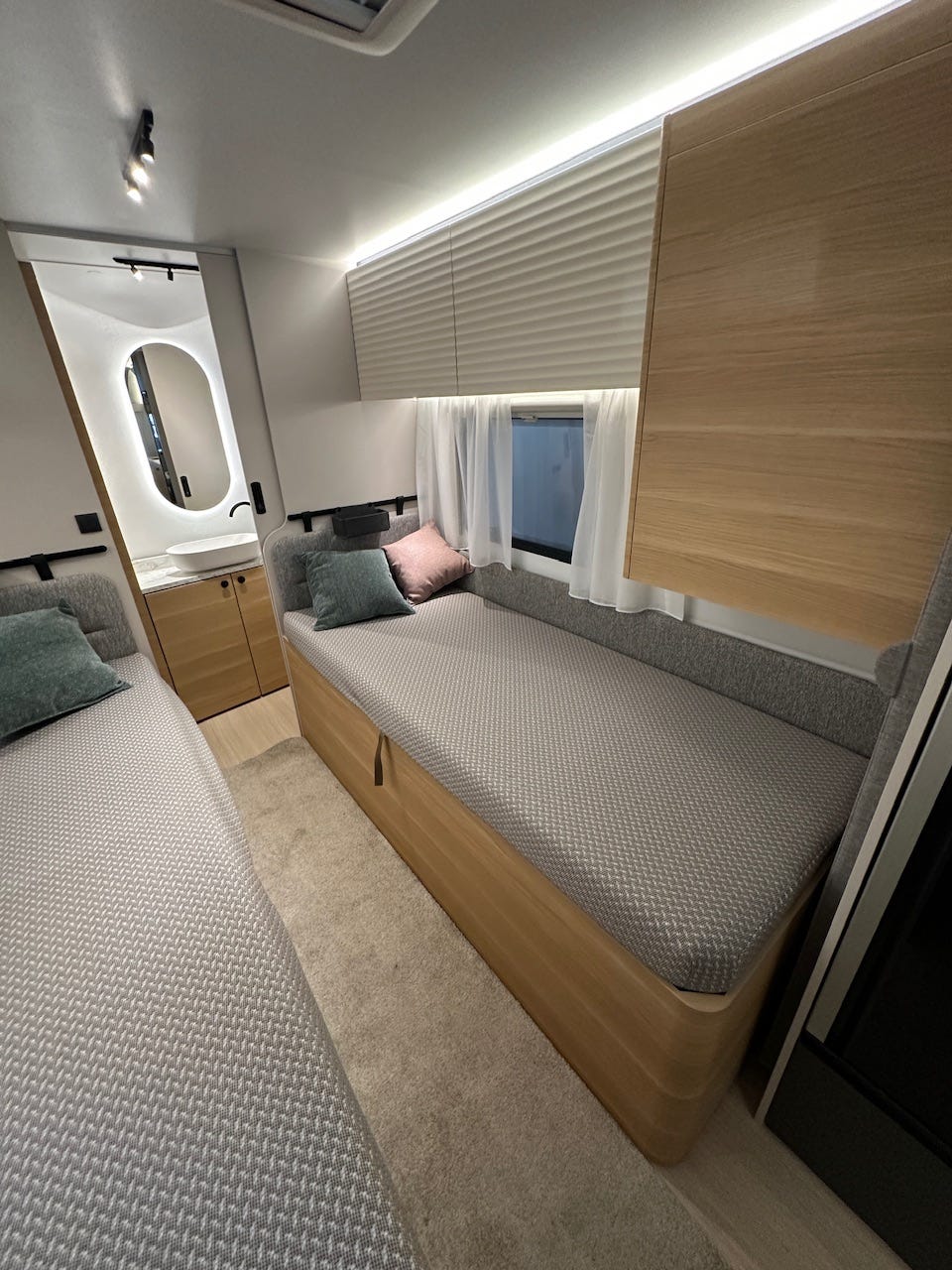 32a9a3be-2c57-41c3-8cee-741754d72d8d