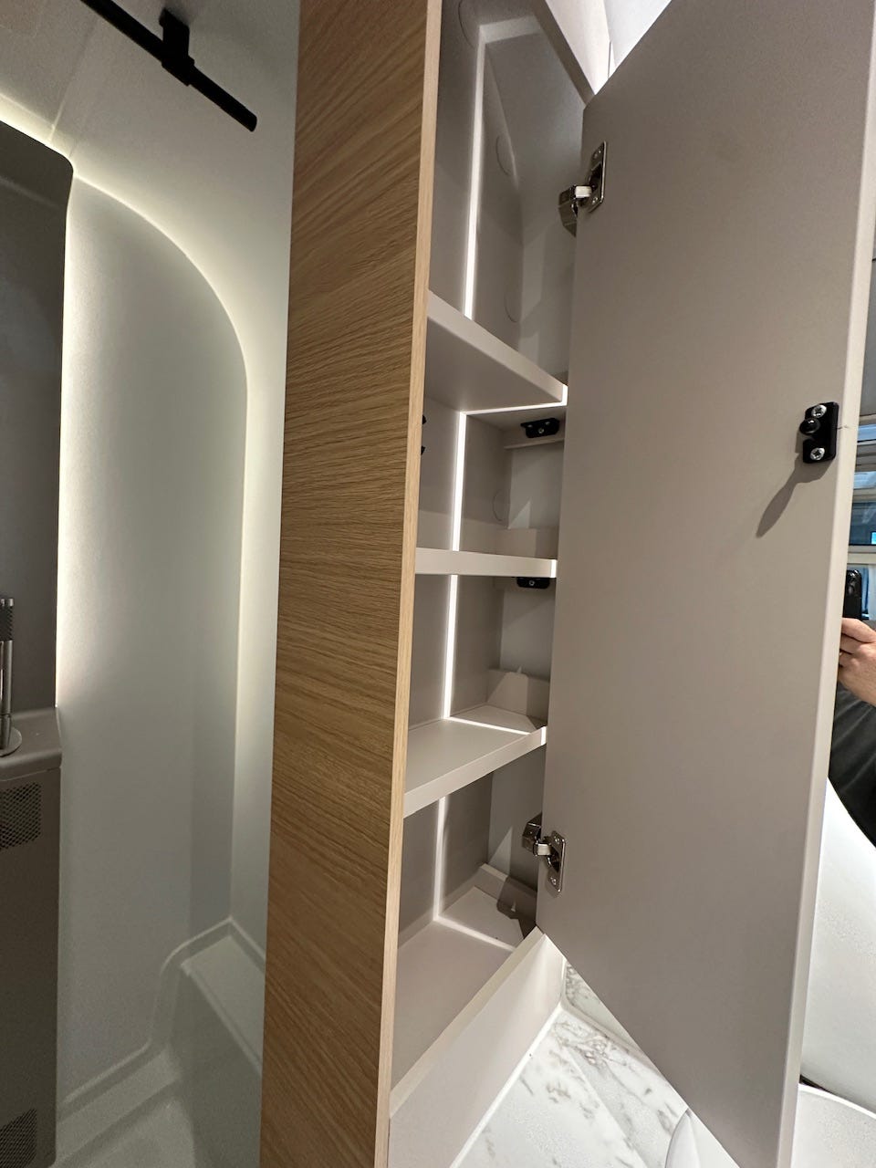 f9b9c8c3-4ca9-4895-b33c-3ffc7ff80e47