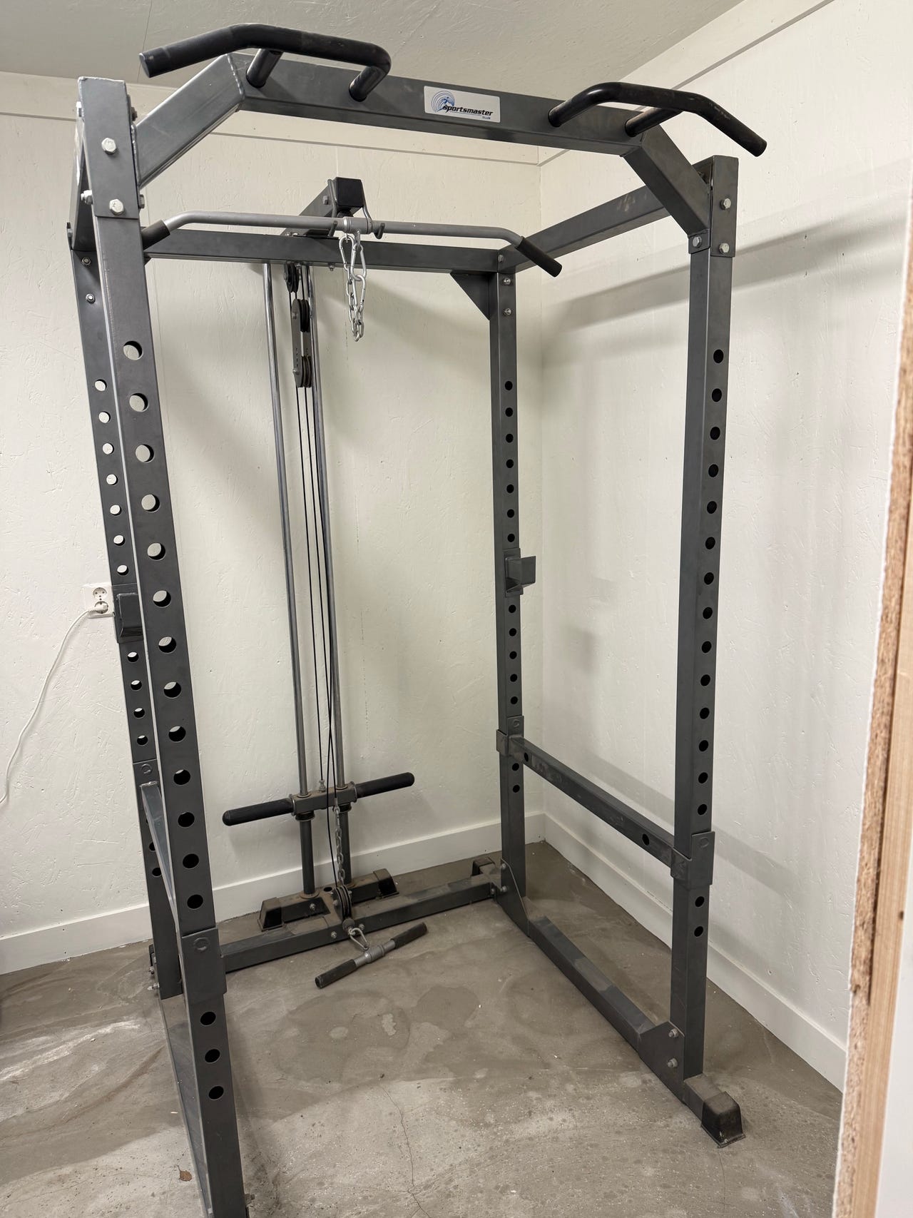 Treningsrack, treningsbenk og vektskiver (Hjemmegym) | FINN-torget