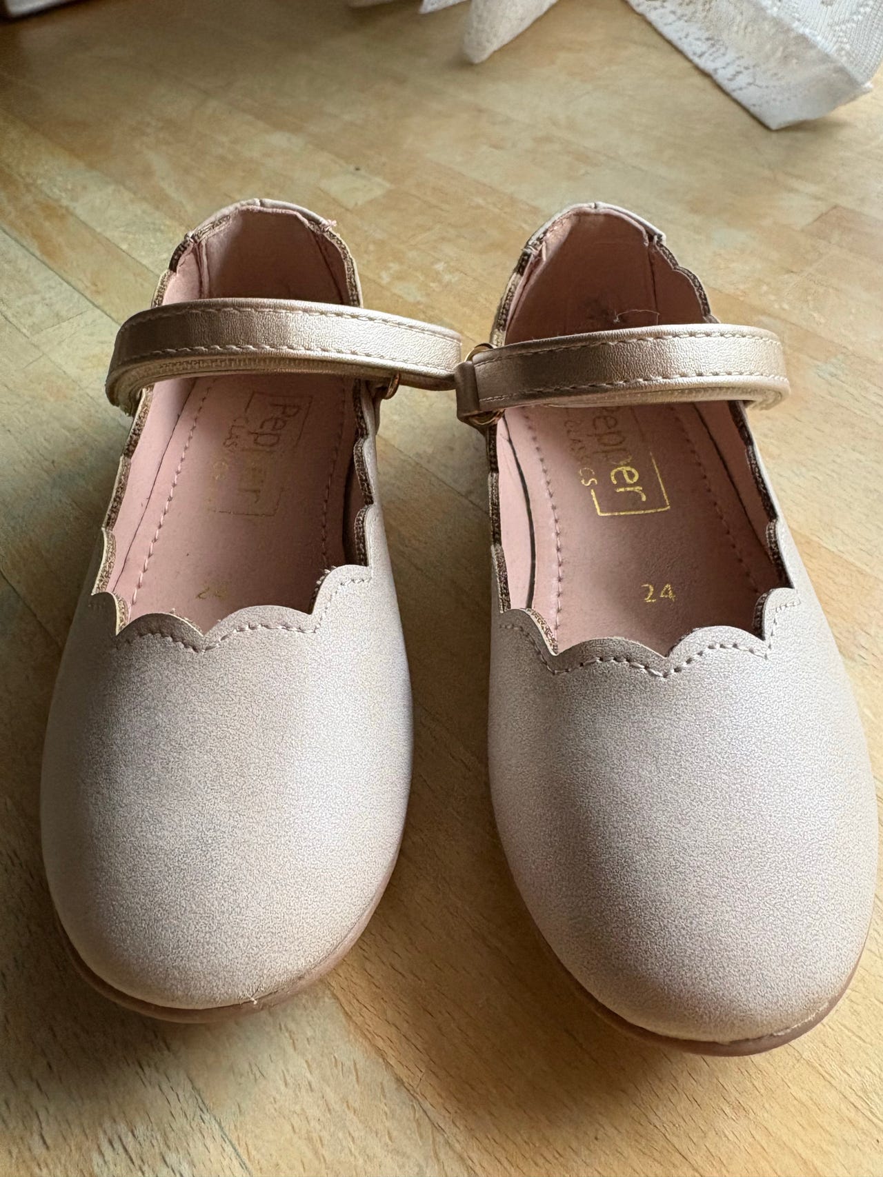Finsko, Søte Pepper classics rosa/beige farge selges kr 150 kr | FINN ...
