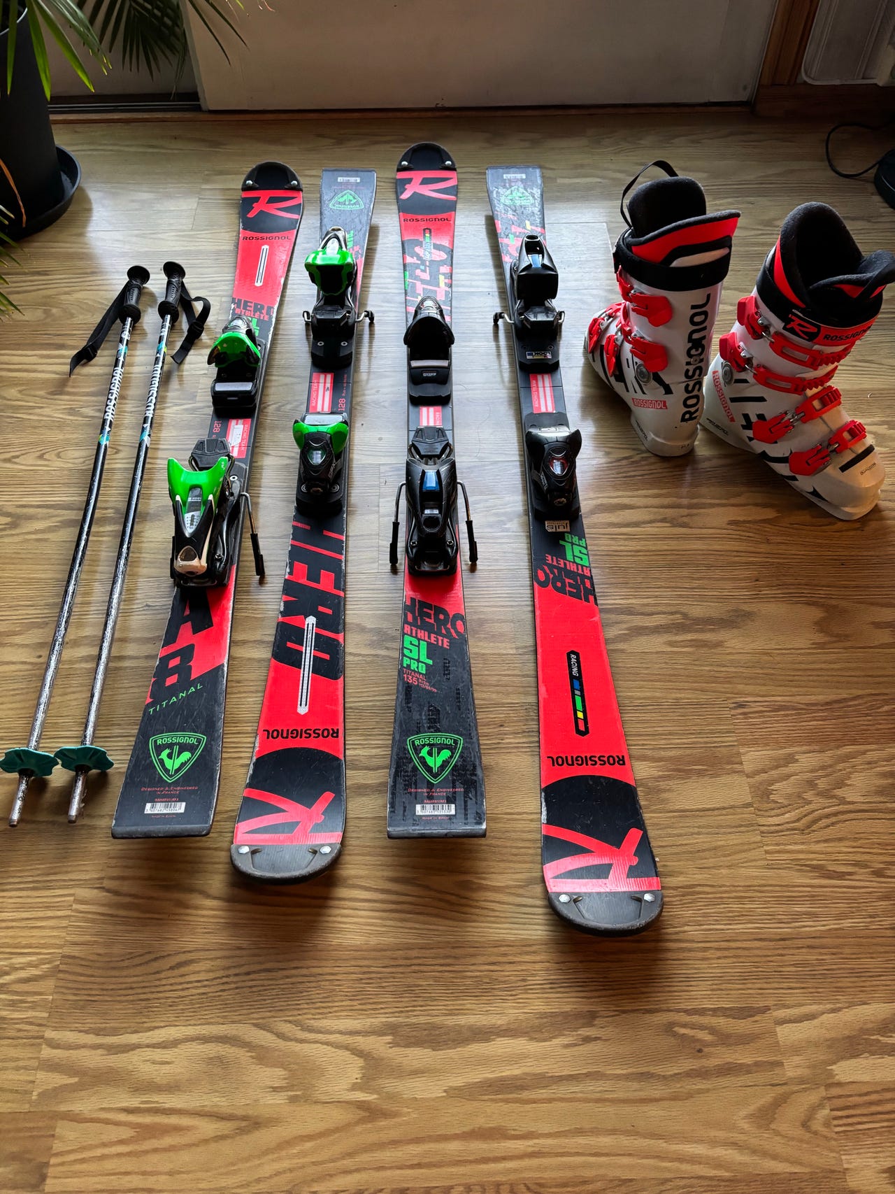 ROSSIGNOL HERO ATHLETE SL PRO スラローム　135 2026 Rossignol HERO Athlete JR SL PRO Skis – Race Place