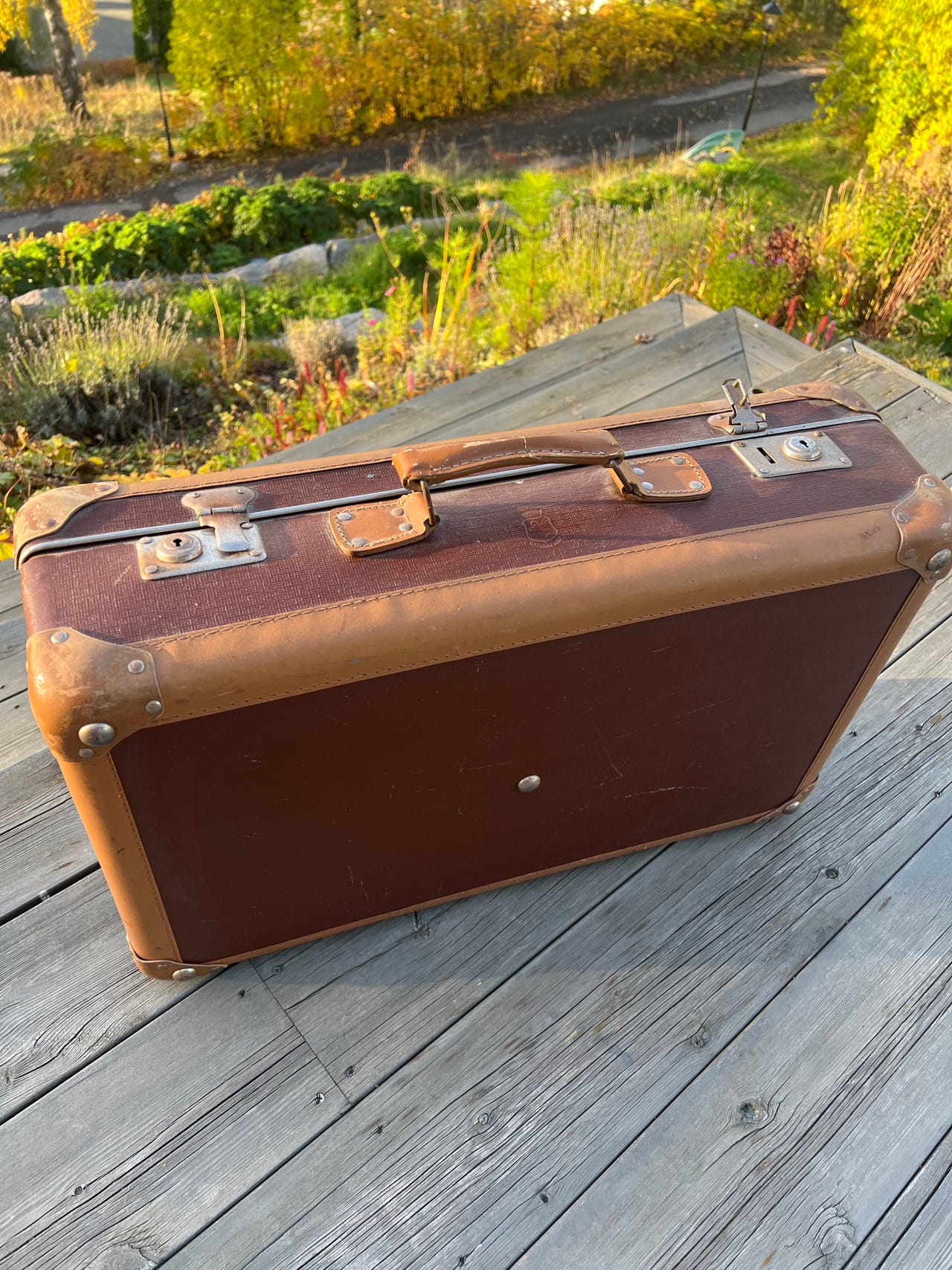 Retro koffert med originale reisemerker | FINN-torget