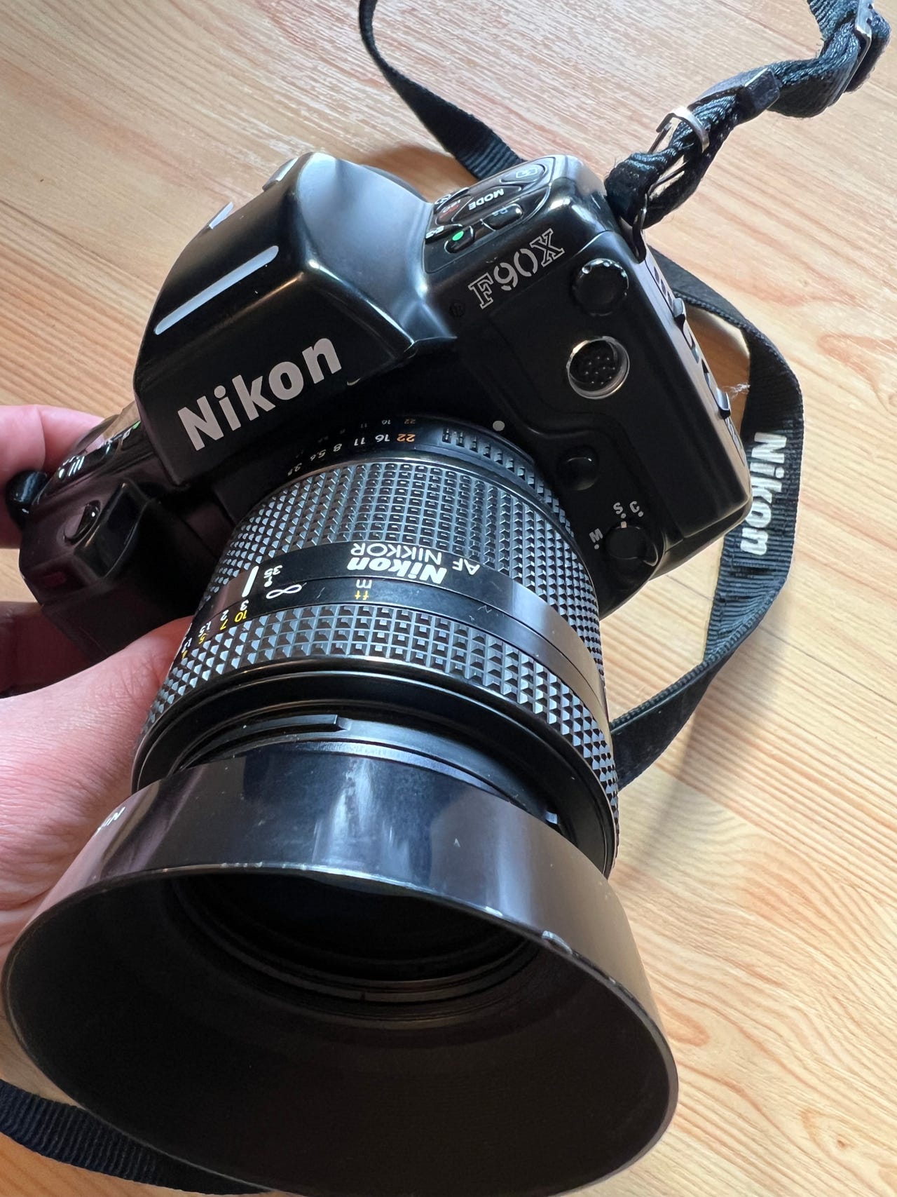 Nikon F90X med AF Nikkor 35–70mm f/3.3–4.5 | FINN-torget