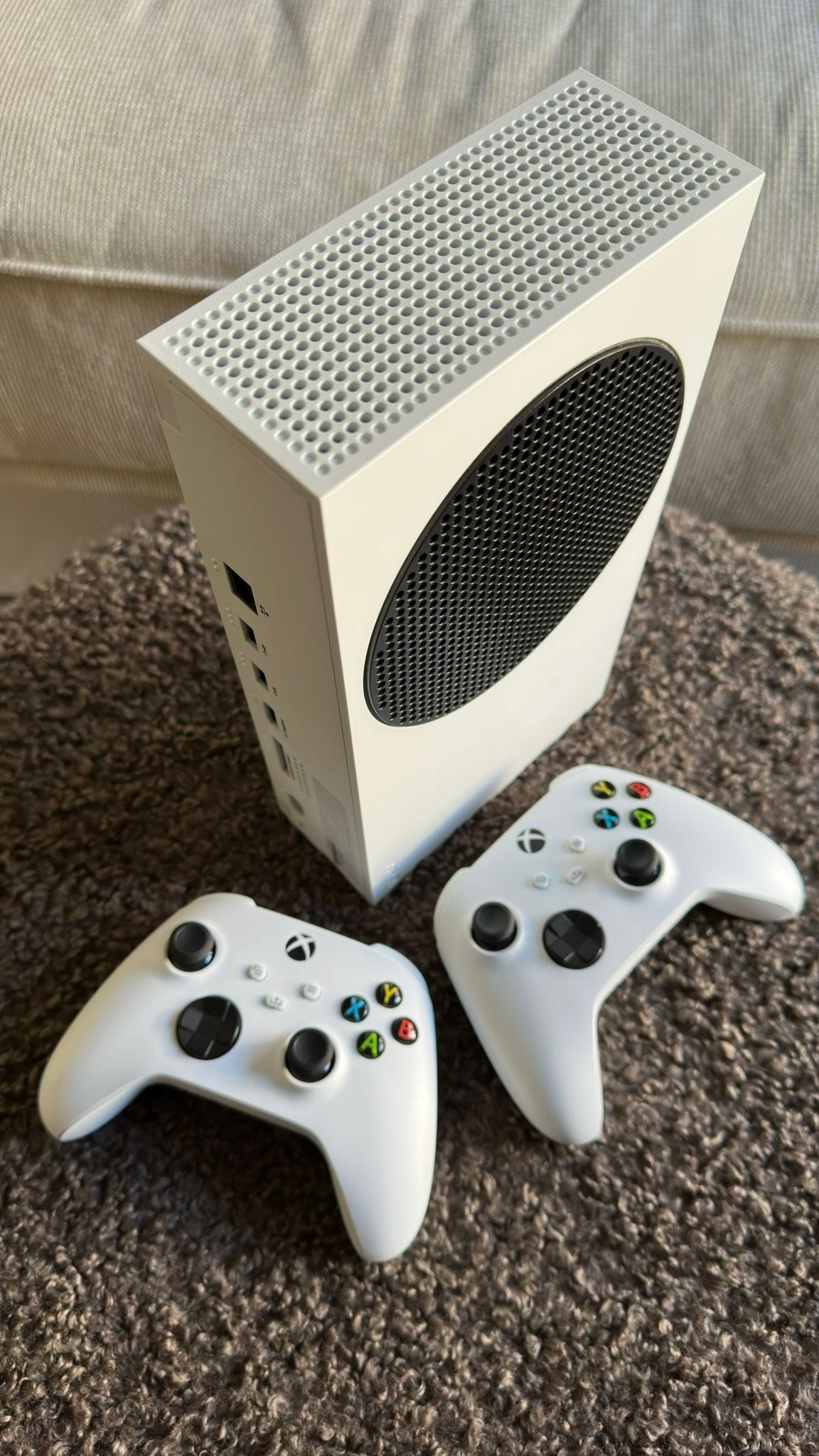 Xbox Series S Games Console - 2 Console Remotes Brand New | FINN-torget
