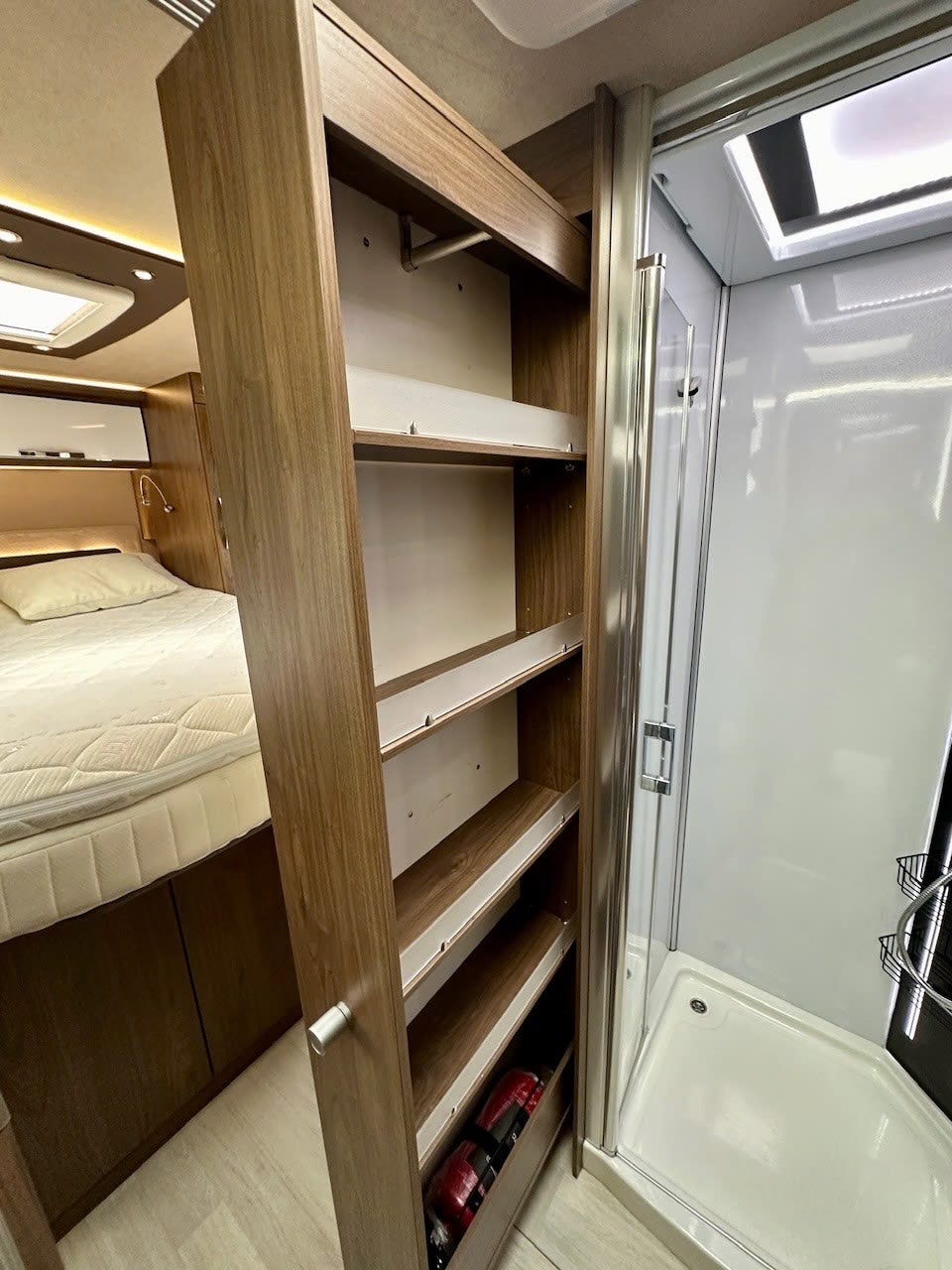 008d13f0-407b-4037-bed0-366aa9c89220