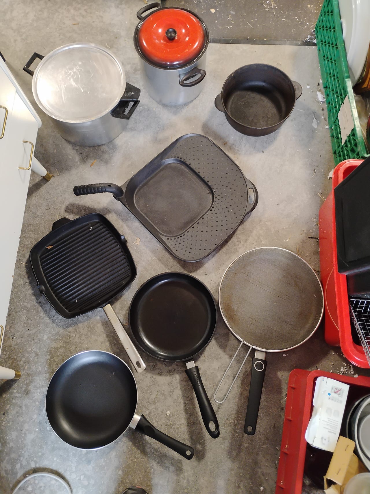 jernpanner-jerngryte-kjeler-teflon-panner-selges-billig-se-pris-p