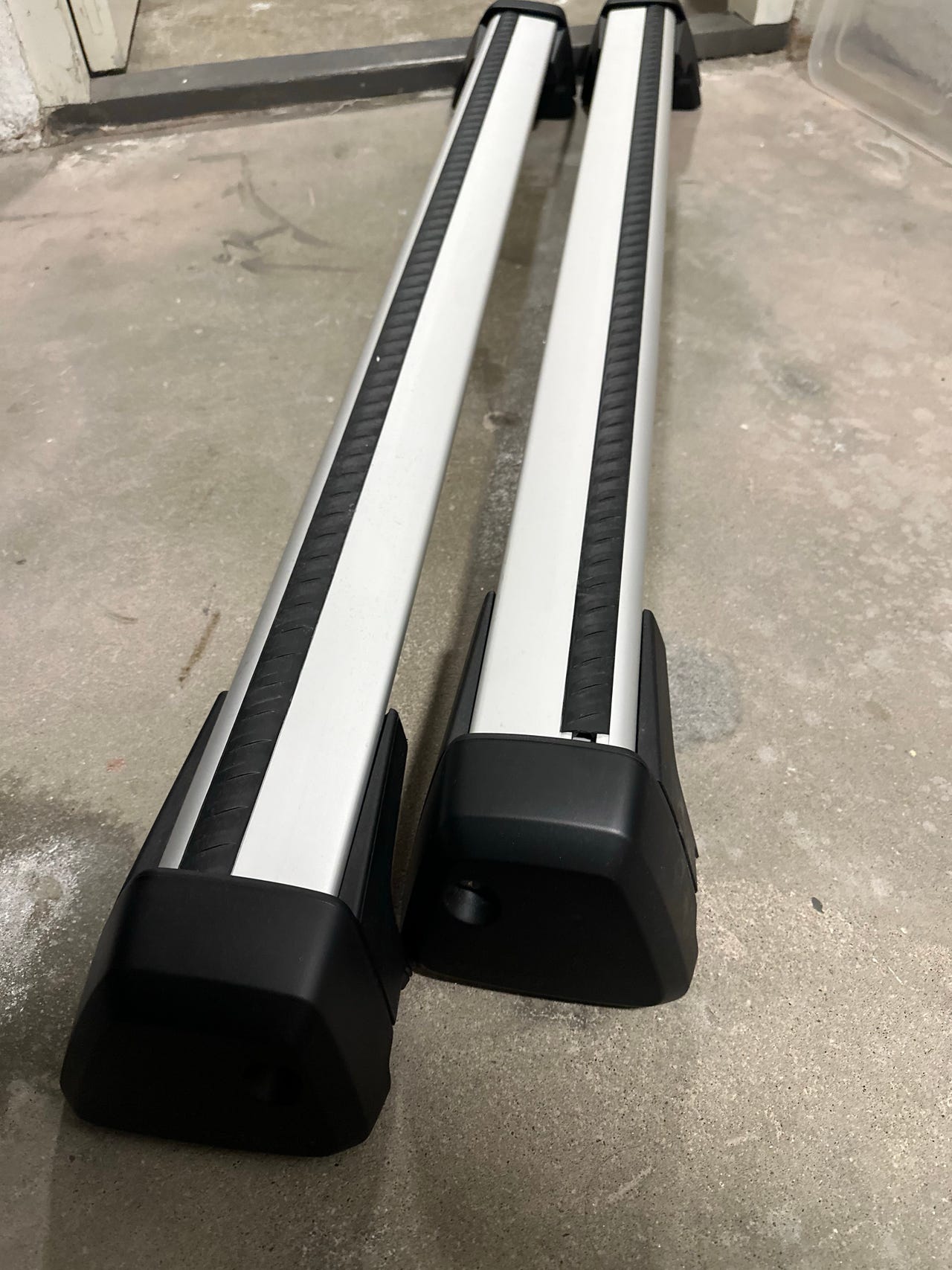 Volvo Takrails Aluminium Svart | FINN-torget