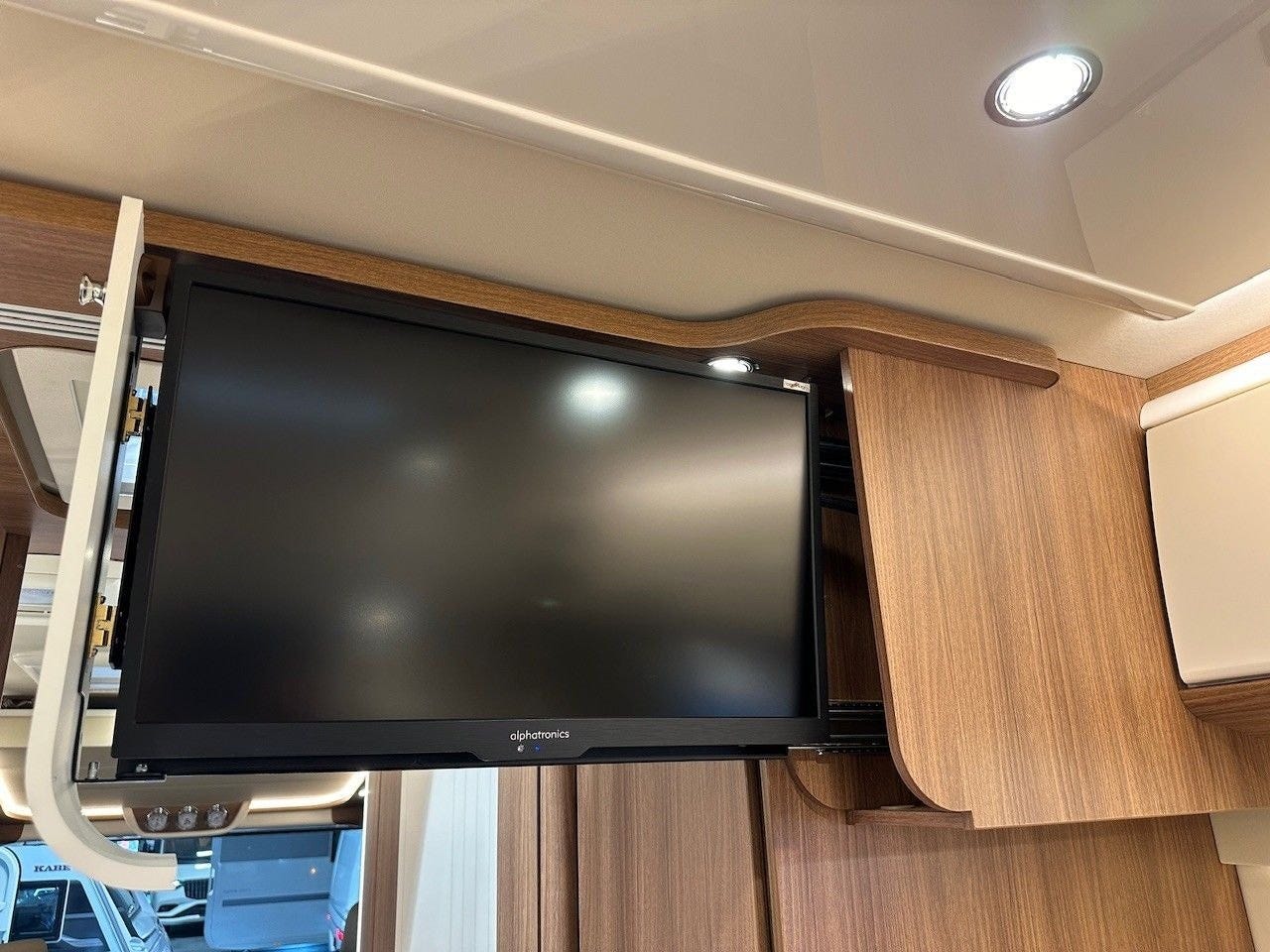 1e674ace-1101-4b7f-983e-a3b05730cab5