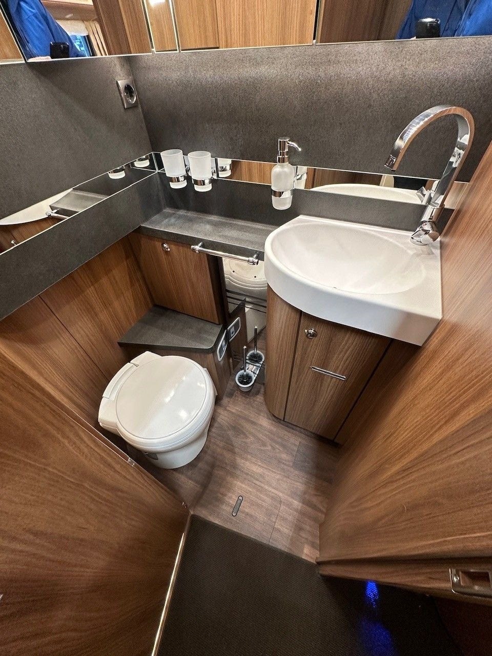 463e16be-6a5d-437f-afa9-d94e9e4eb8f0