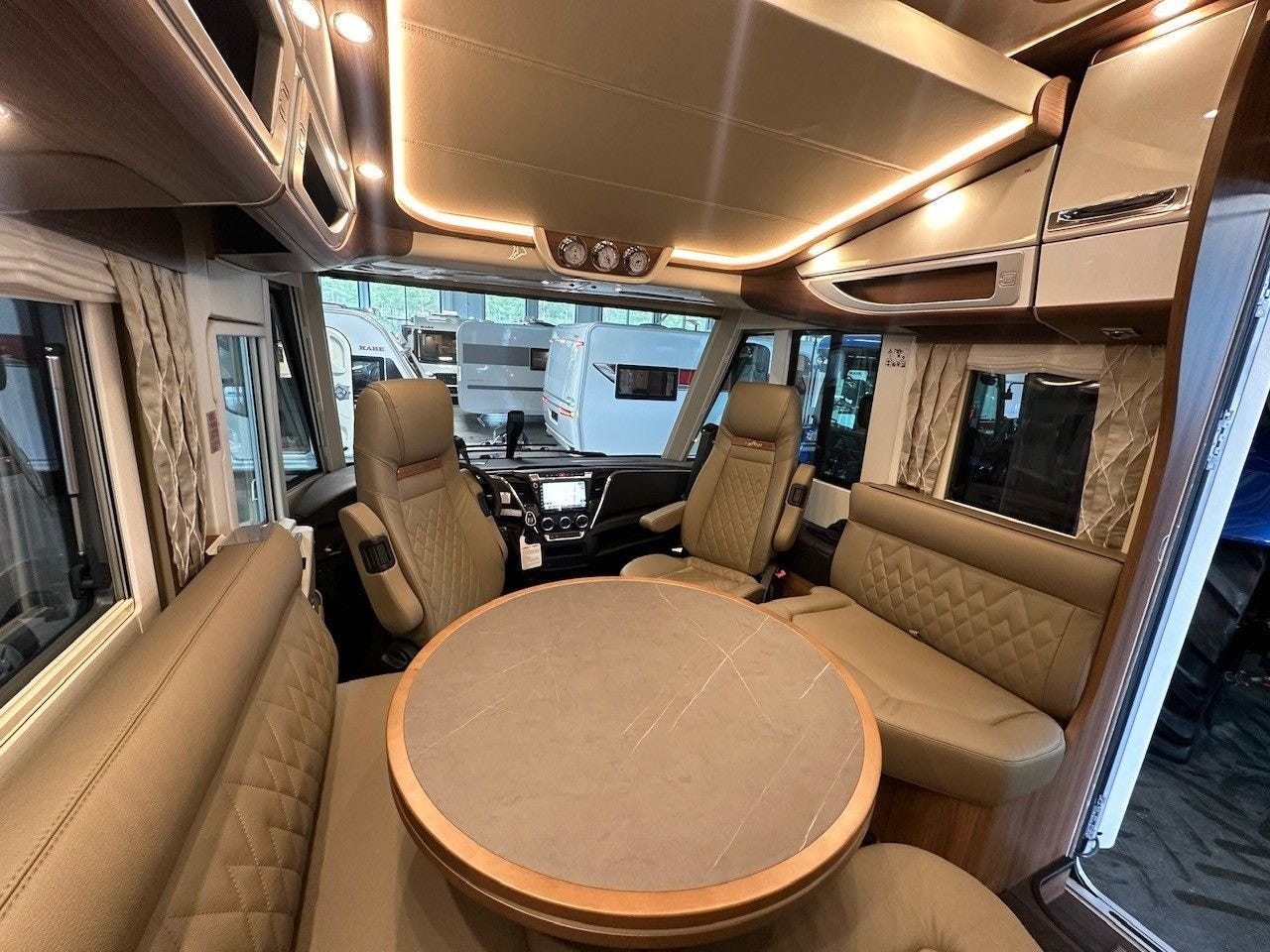 6b5ca91f-5248-4789-99e6-ad381cff73b9