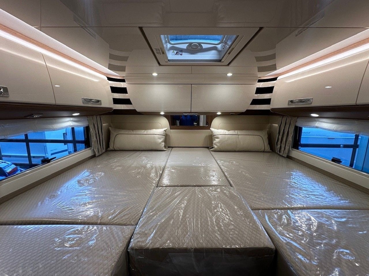 78570237-81b6-4adb-ba76-163f1d2491a7