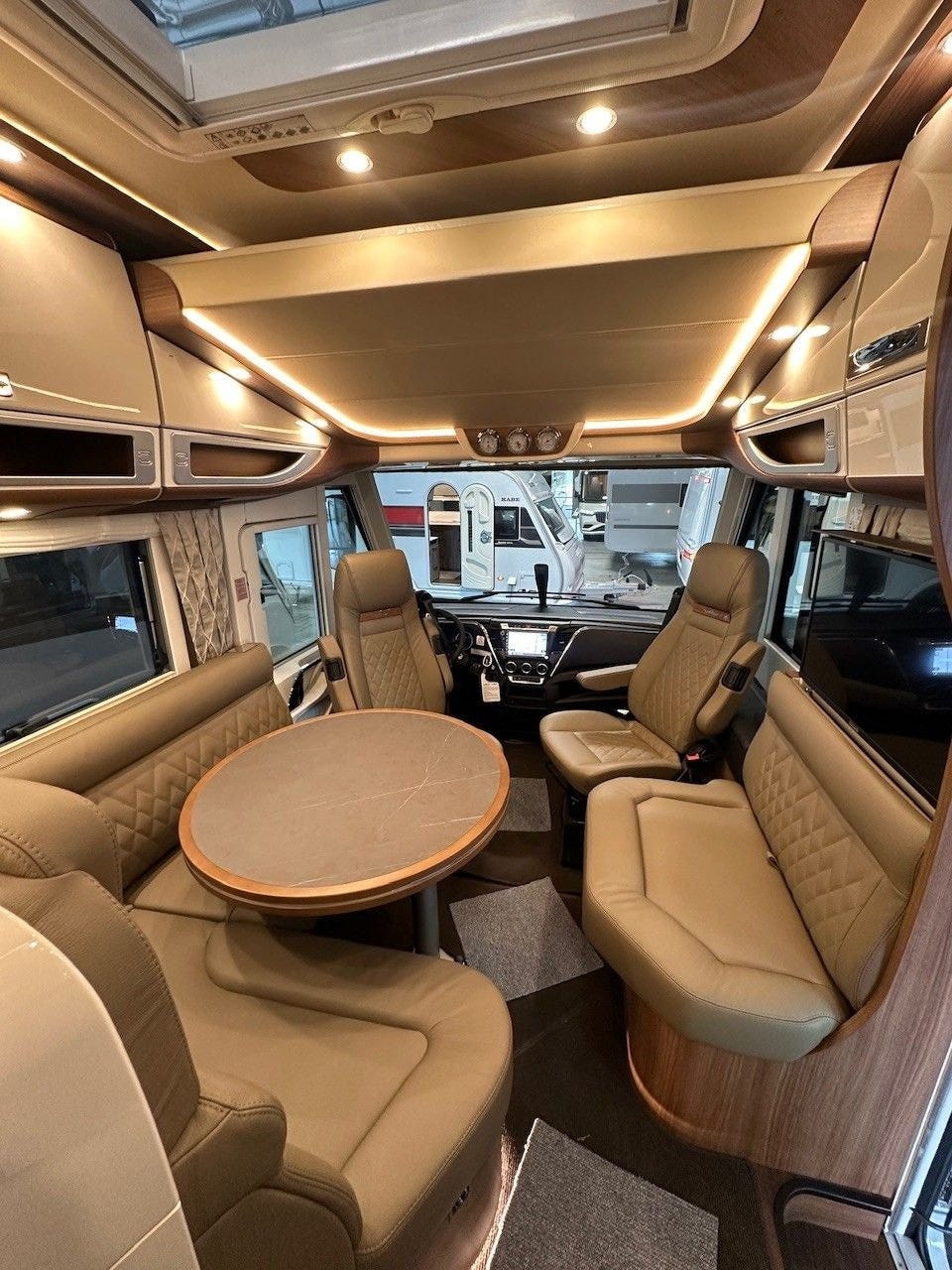 b3af06a9-7c79-4fec-8311-2a7c484da478