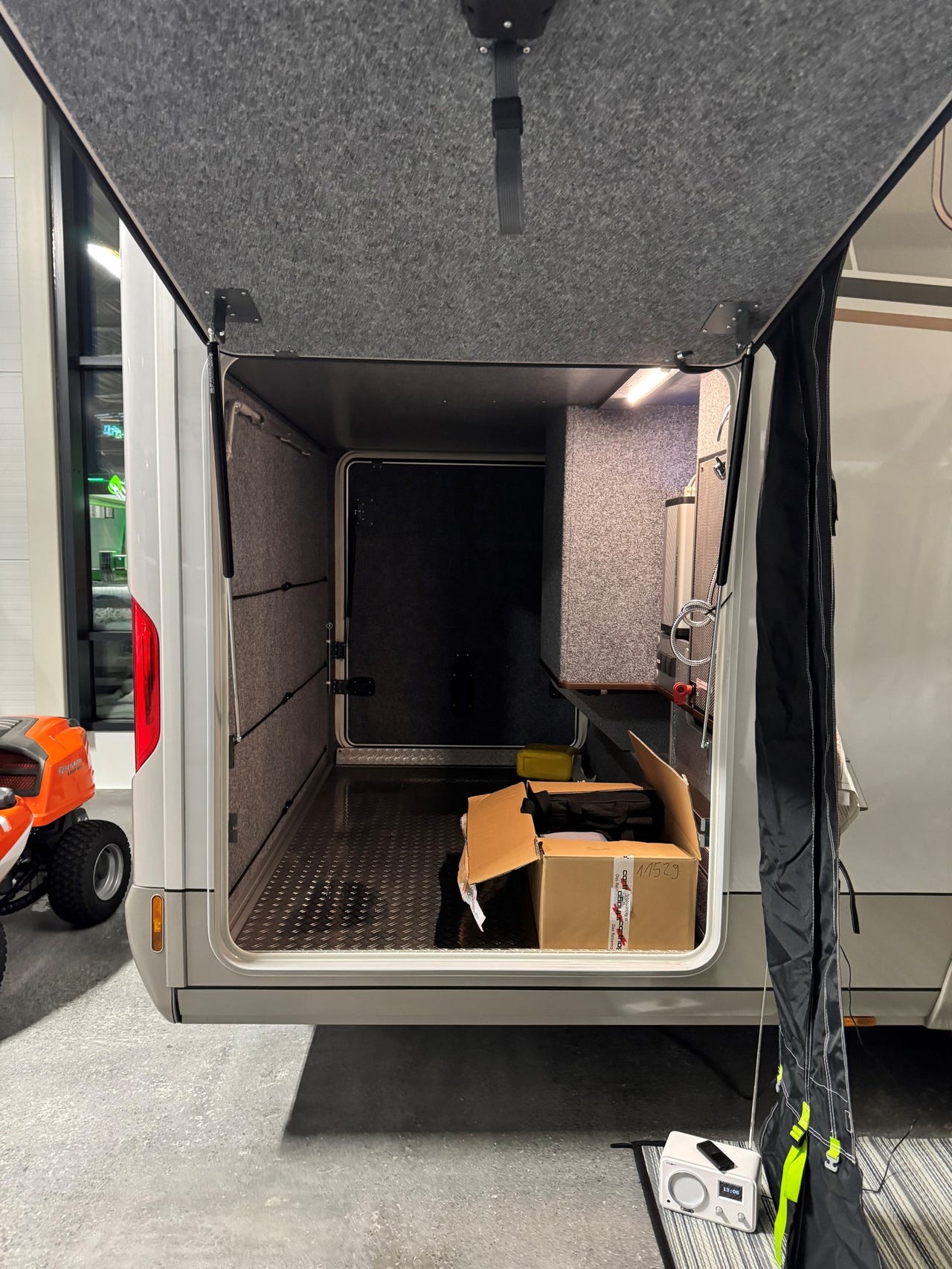 c65df874-7687-4784-8a23-5be7fd75e0a0