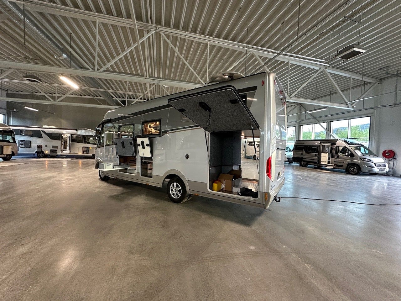 e7ba9a13-b2be-4a3b-b2f8-9d945482cd1d