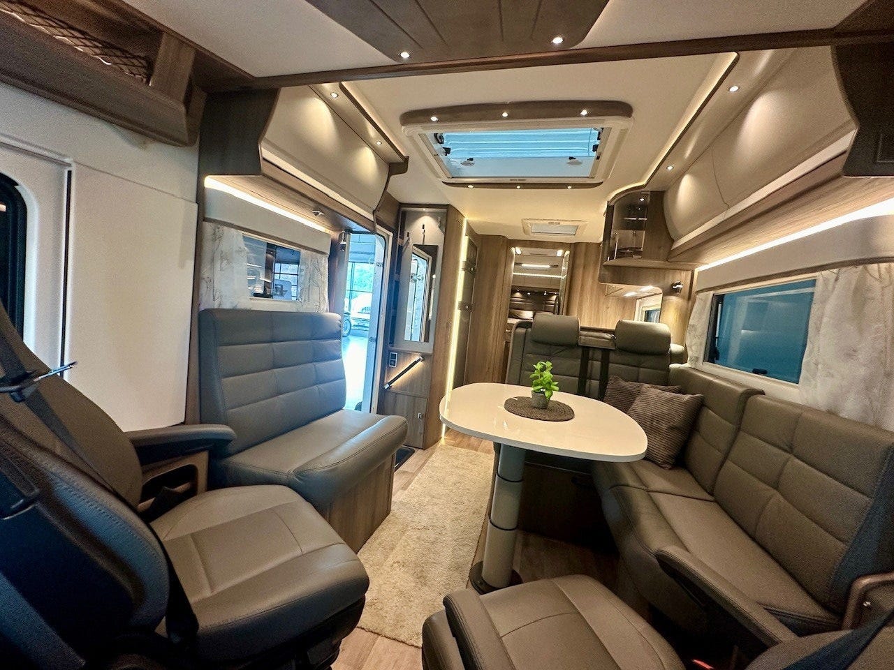 6e64b35d-ab02-4068-9b94-2a45e32f935d