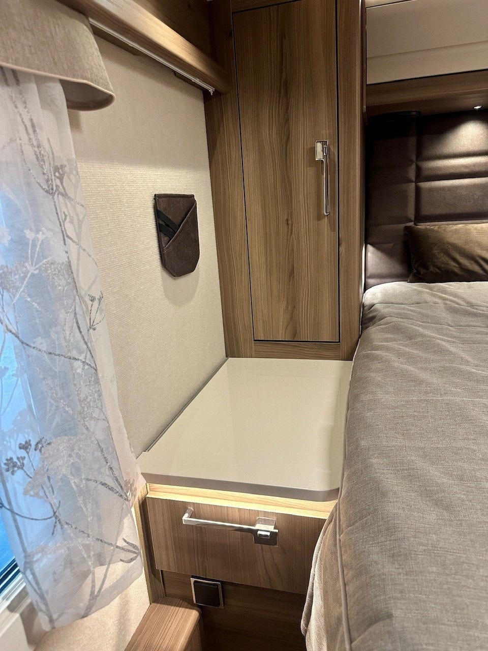 b1302584-be52-4bd1-8891-7d8f28ad68b9