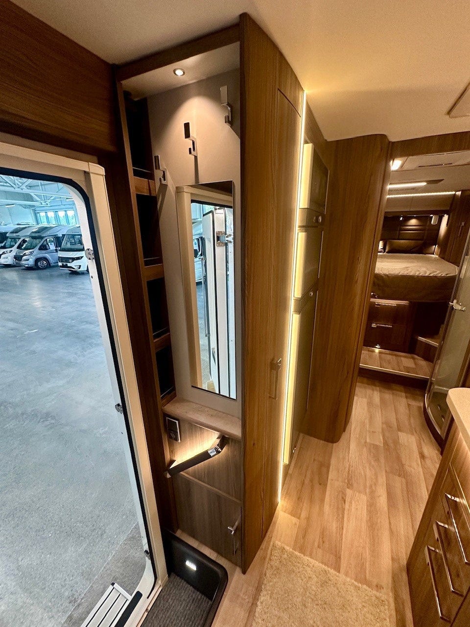 ecb0eb4d-b40b-45e4-9d2a-dd7c9b065d8d