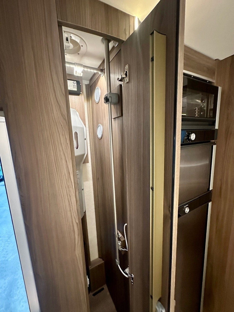 f837a49c-84dc-41f3-99b0-b9e18df4da99