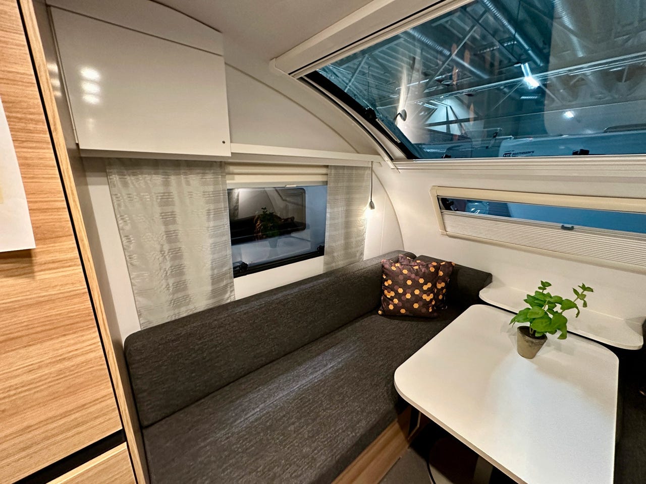 e8d1e01f-5037-4968-97e6-854176fef3d2