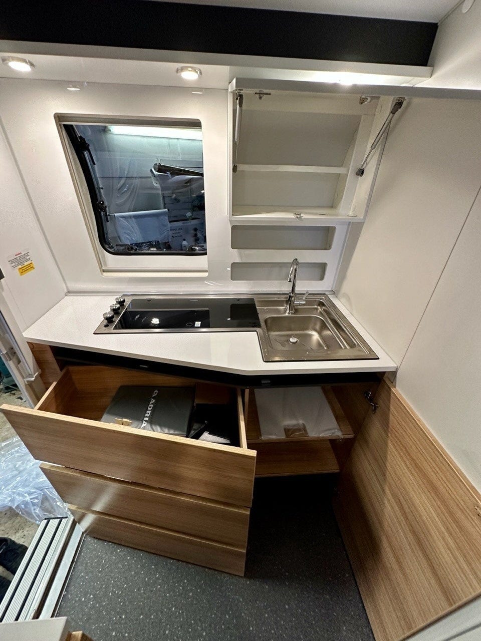 ea264f18-fd8e-4b08-9a26-2c8998f5ee6b