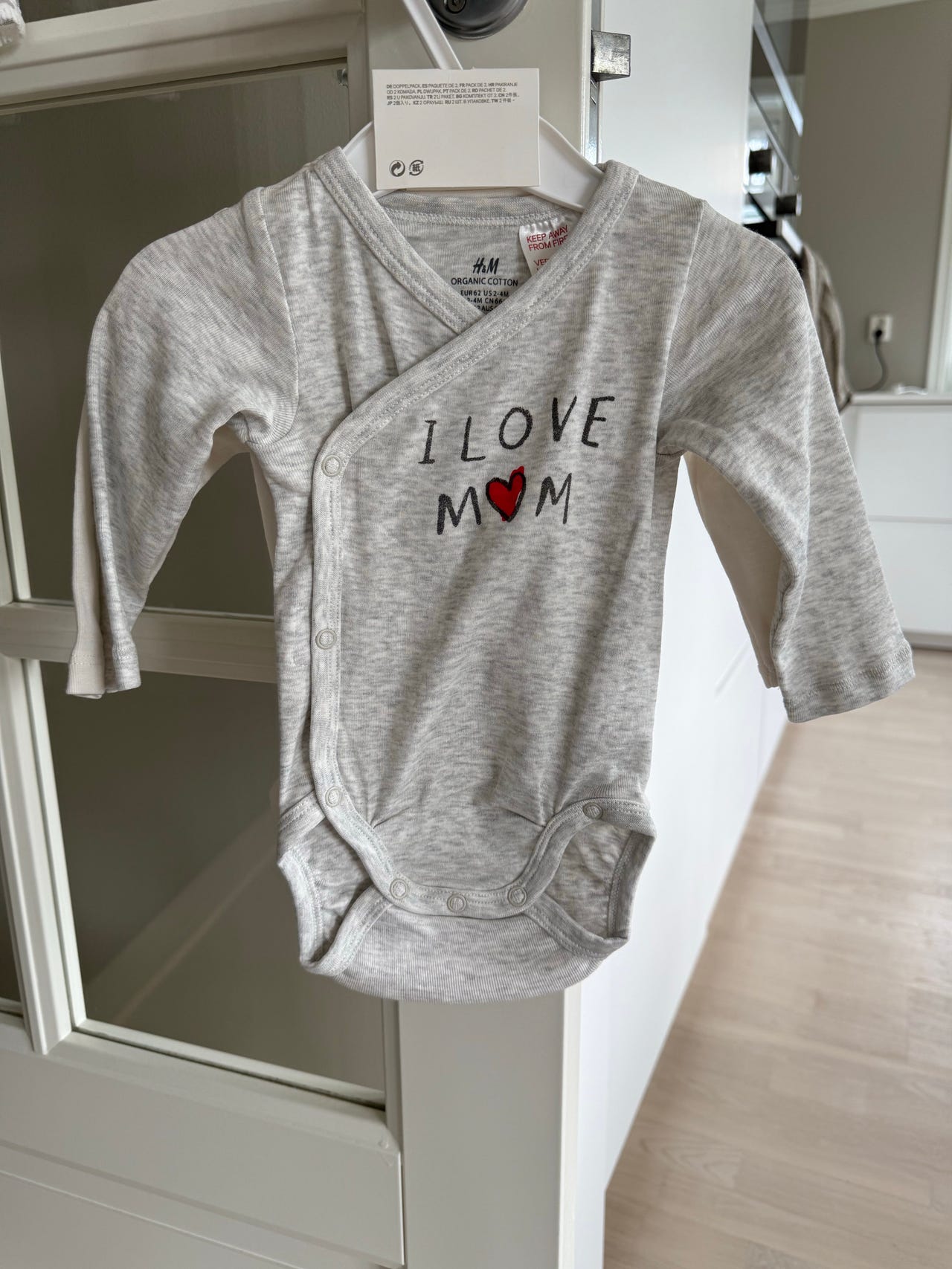 H&M I Love Mom og I Love Dad Bodyer Unisex 62 Hvit FINN-torget