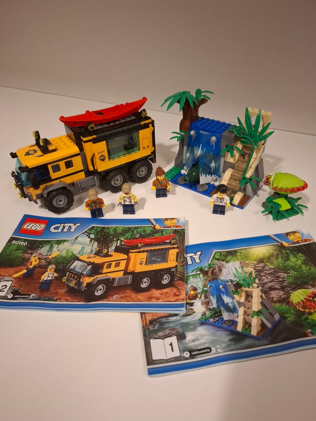 Lego City 60160 MOBILE LAB FINN-torget