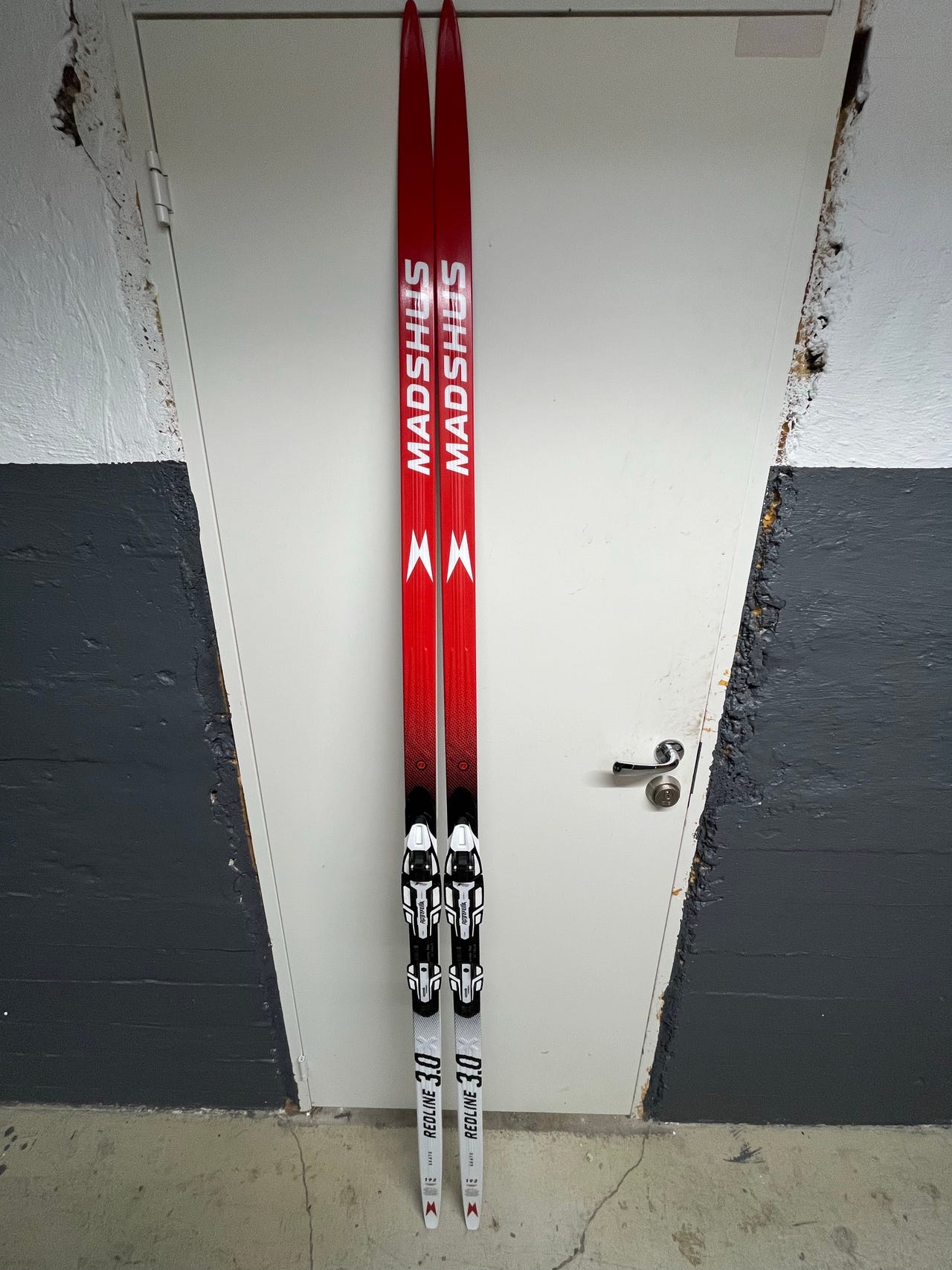 マズシャス　レッドライン3.0スケート マズシャス レッドライン3.0スケート Madshus Redline Skate Jr Skis