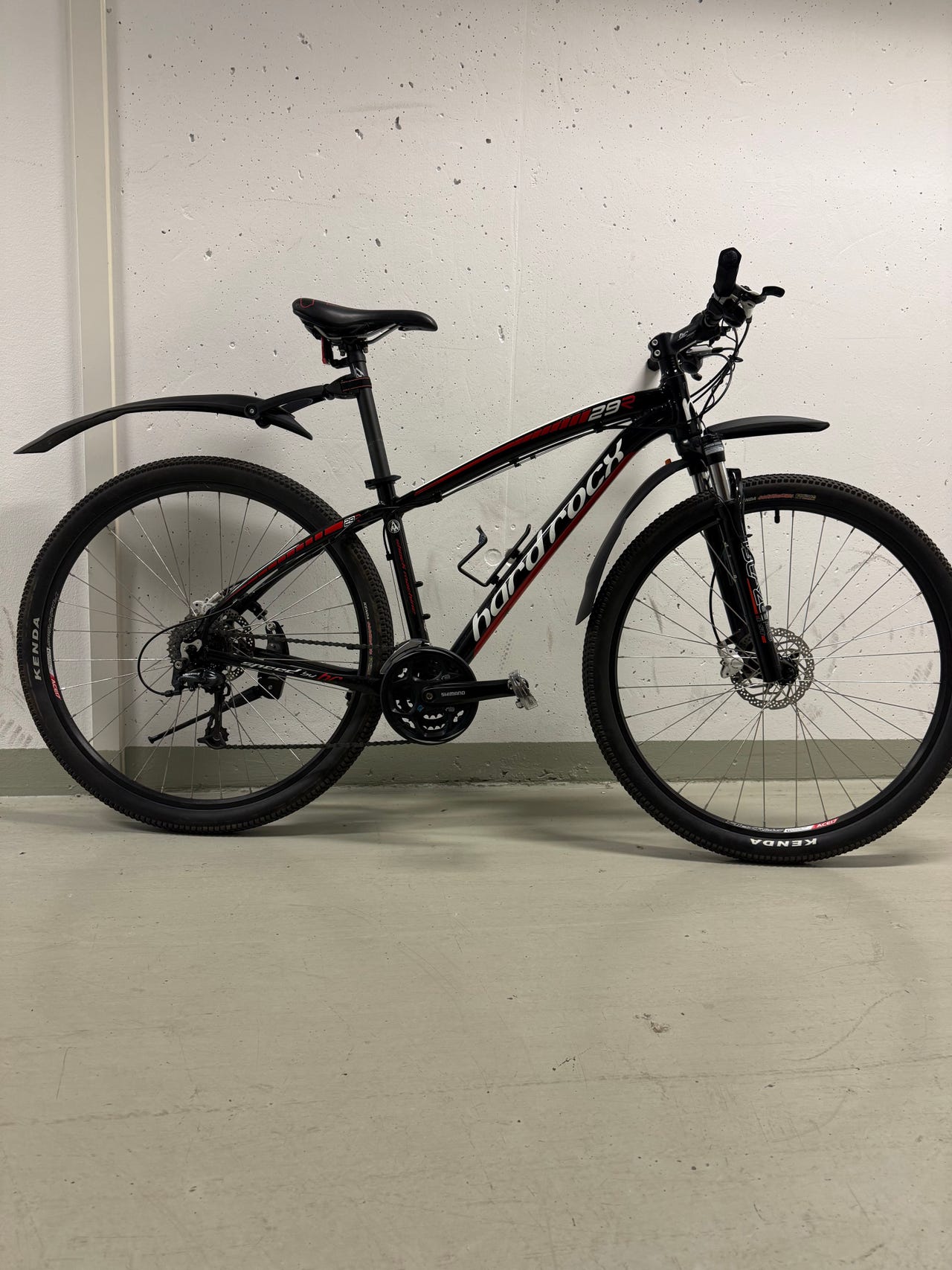 HARD ROCX SHOCK MACHINE 29R | STRL 16,5 | FINN-torget