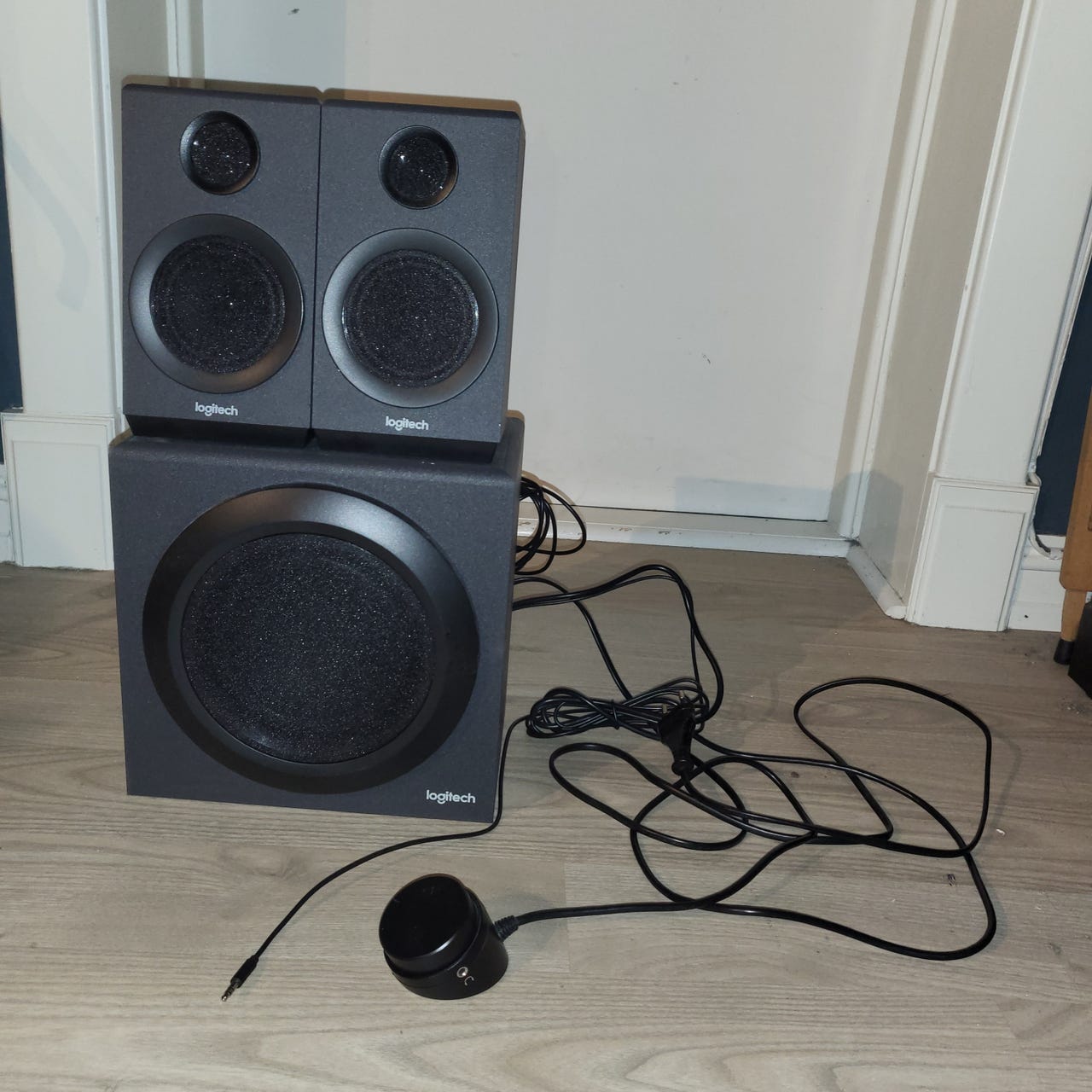 Logitech z333 høyttalersystem FINN-torget