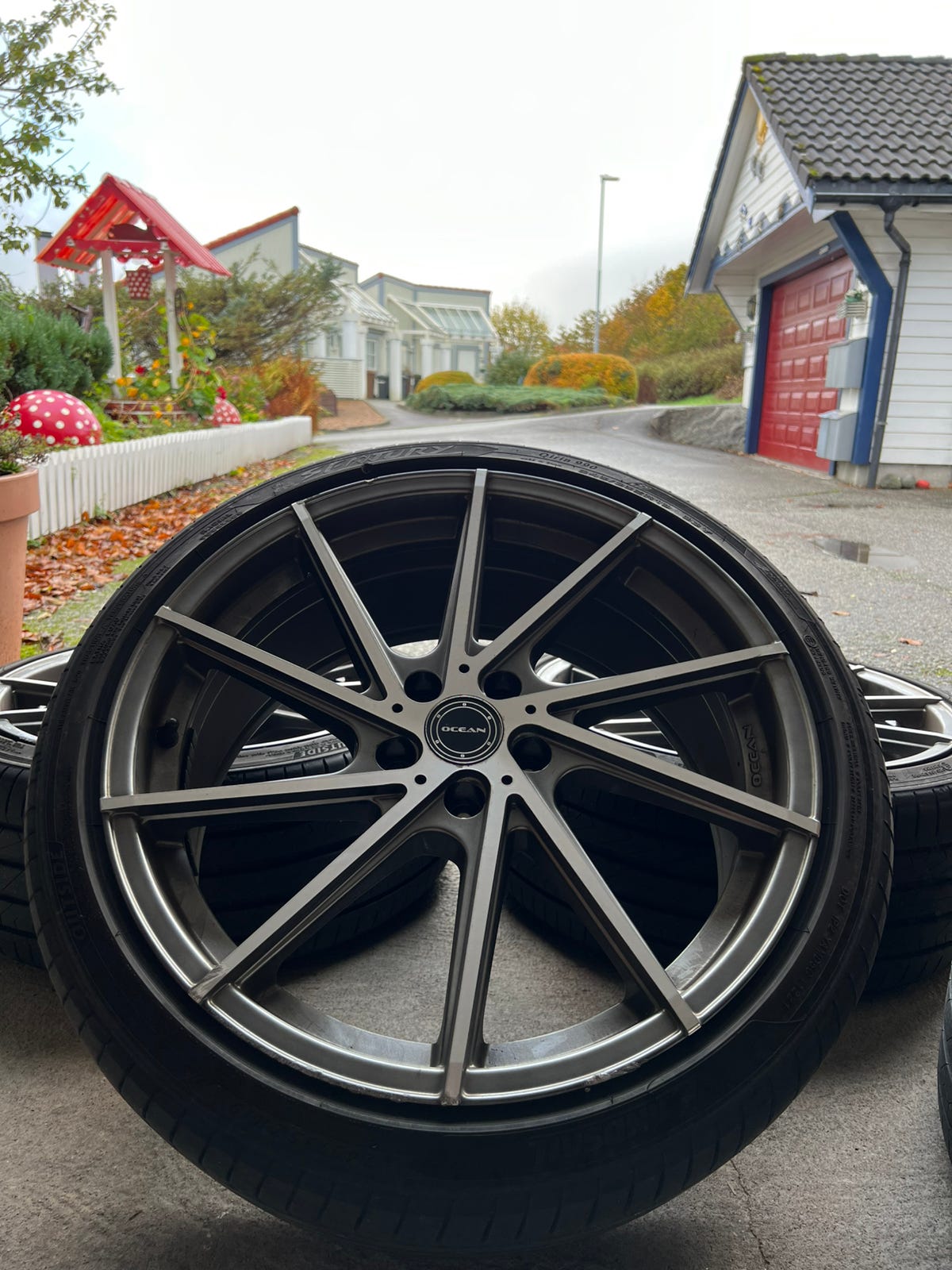 Ocean wheels + Sentury dekk | FINN-torget