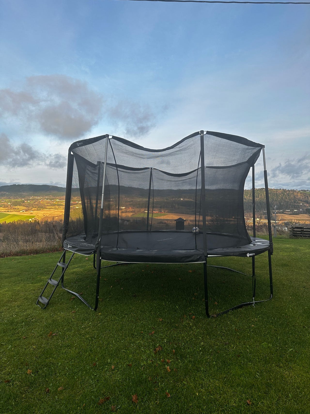 North Pioneer Trampoline FINN-torget