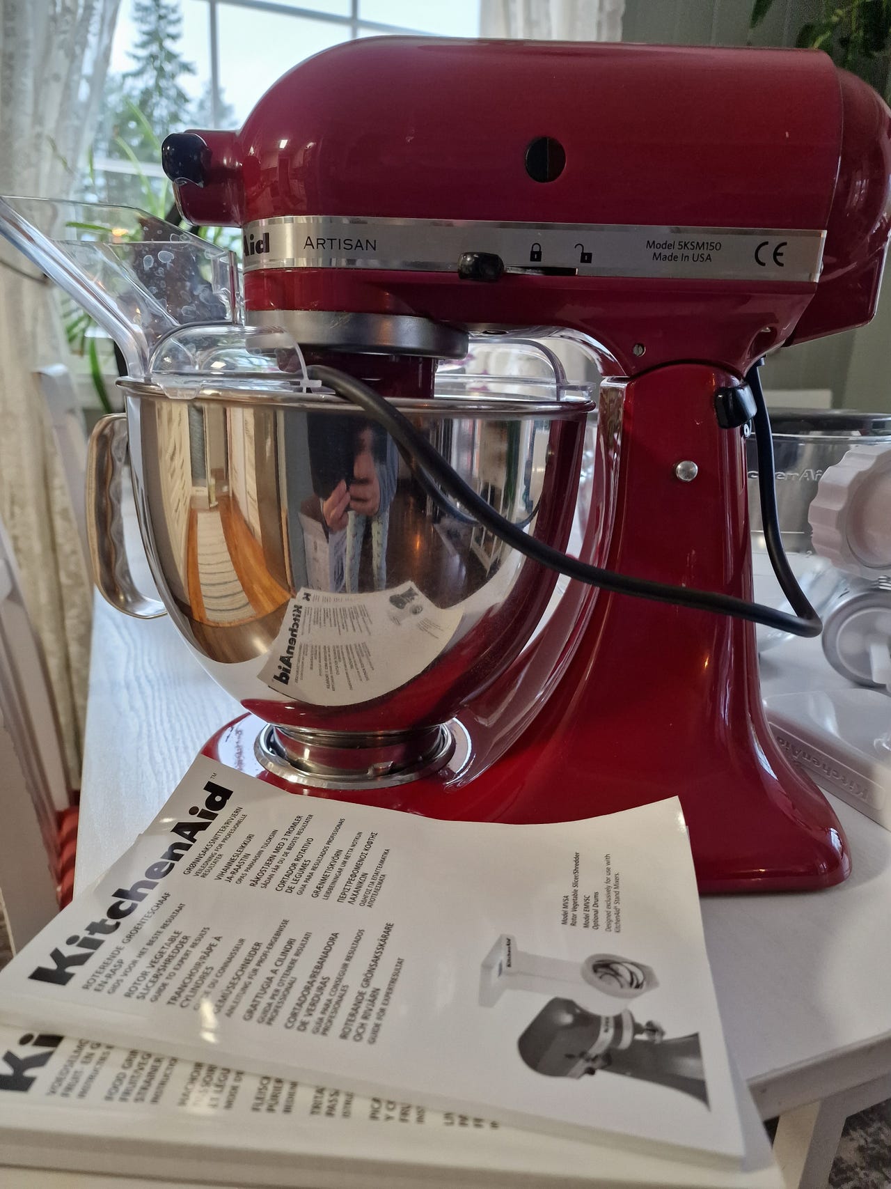 KitchenAid Artisan Kjøkkenmaskin Rød med Tilbehør | FINN-torget