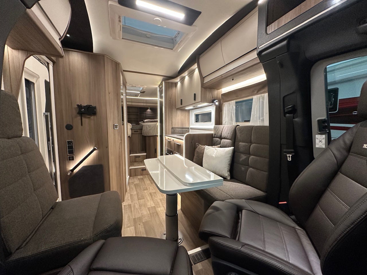 00c49659-8283-4e7c-a54c-14fda33c702d