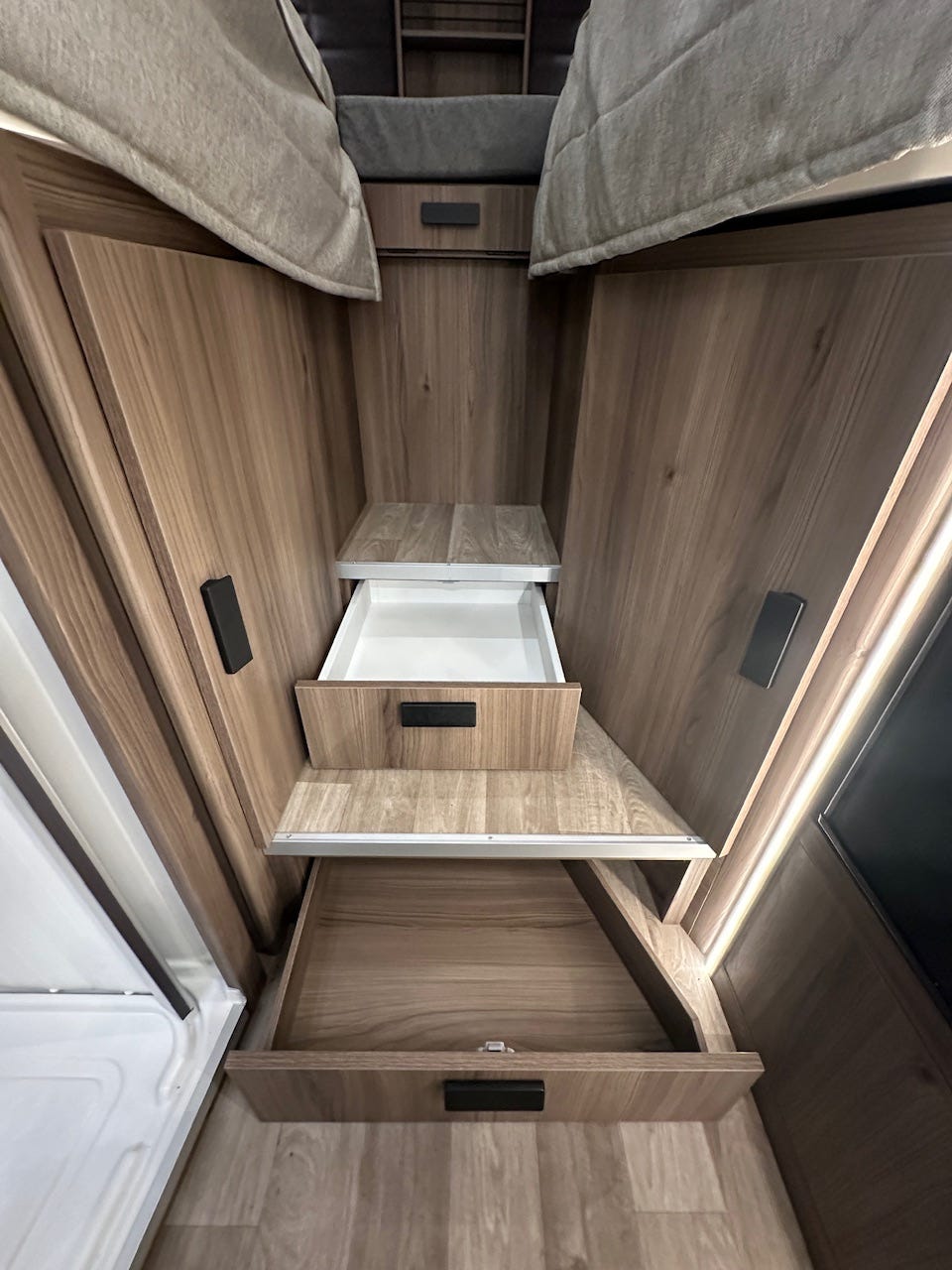 2e08fb25-a3f0-4862-b5ae-c23b6f42ac8a