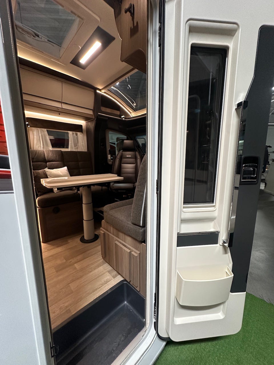 53decf2e-a390-4a4c-b7d9-e36f4da60786