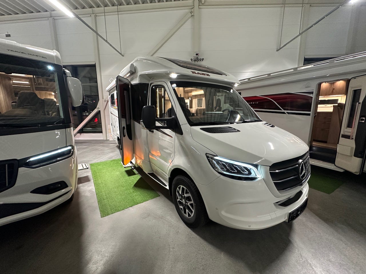 6e86ce7e-218c-40e1-b2a9-948624ba763b