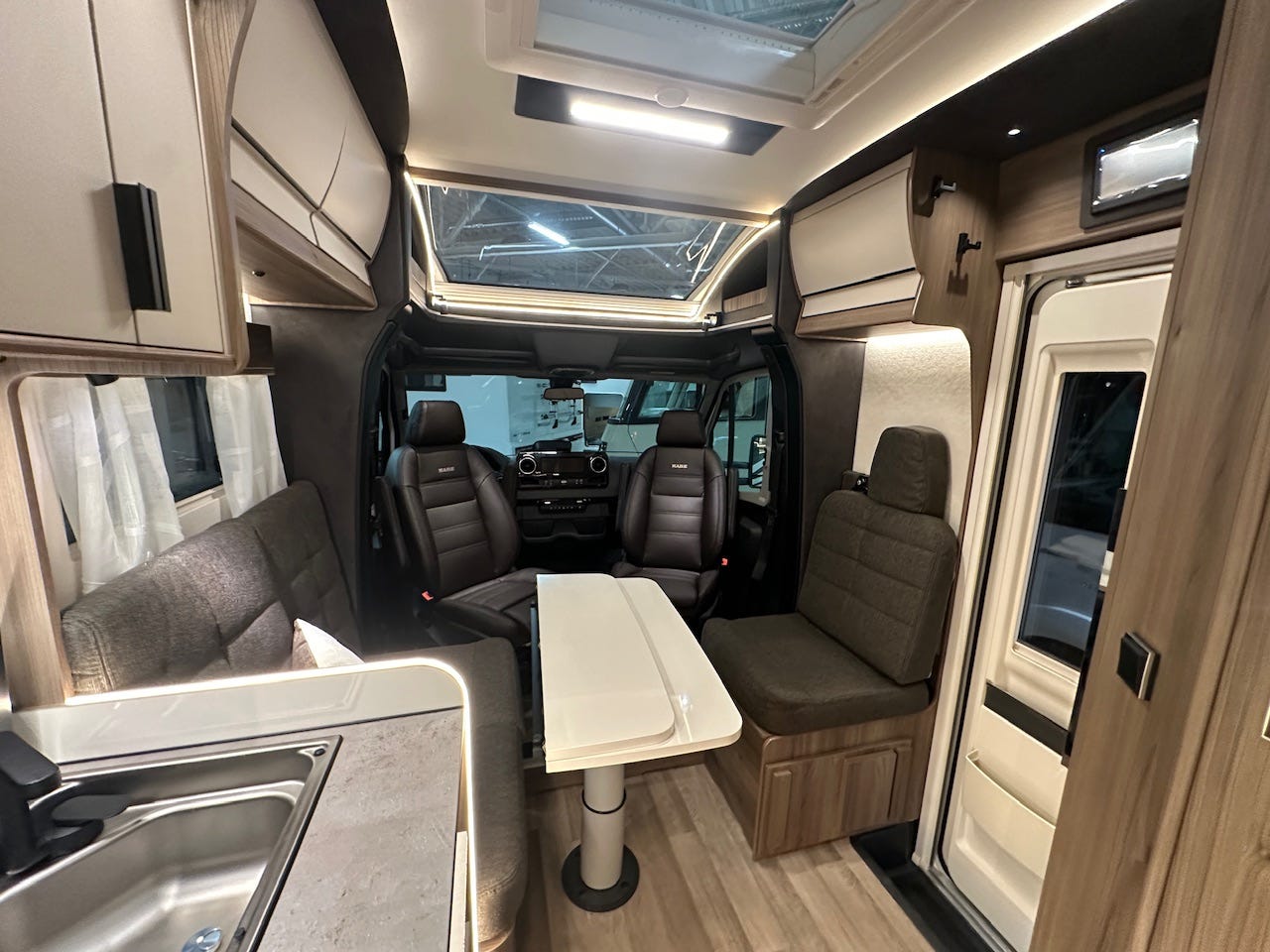 7b3c65a4-4a83-458f-b70e-31cf970fdc11