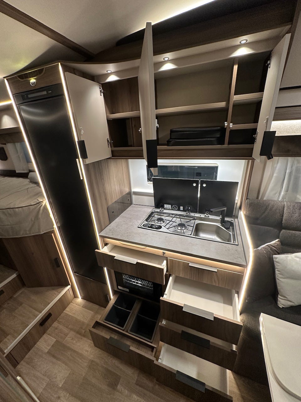 d8488d23-b8ef-49eb-8337-31f7360af043