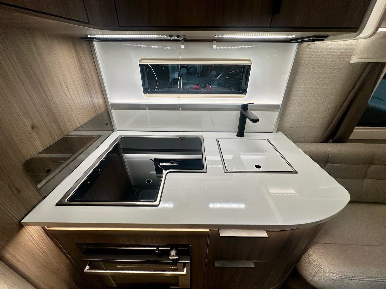 65ffd526-97d1-4489-9a07-41f12316cd54