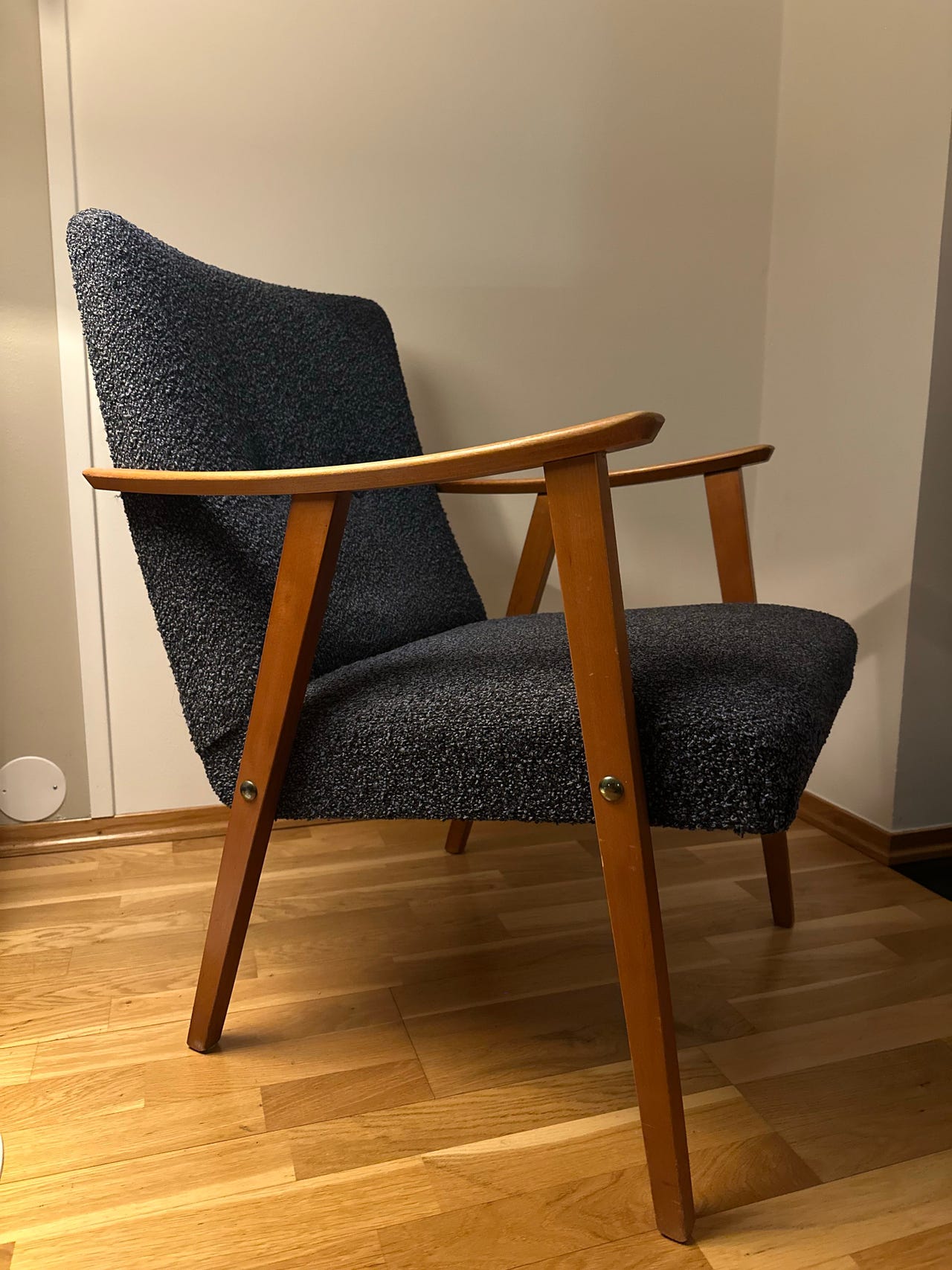 Stilig retro stol | FINN-torget