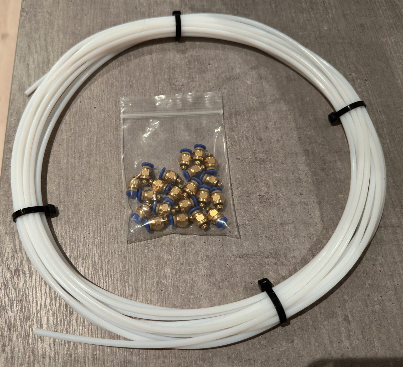 PTFE-rør og PC4-M6 Push-Fit koblinger til 3D-printer | FINN-torget