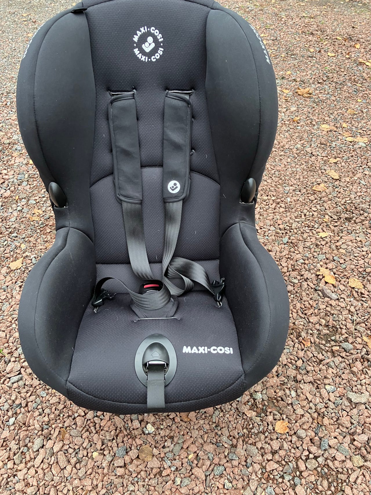 Best HD Pictures about  Maxi Cosi Kindersitz Priori Sps Plus Basic Black  with No AI Images